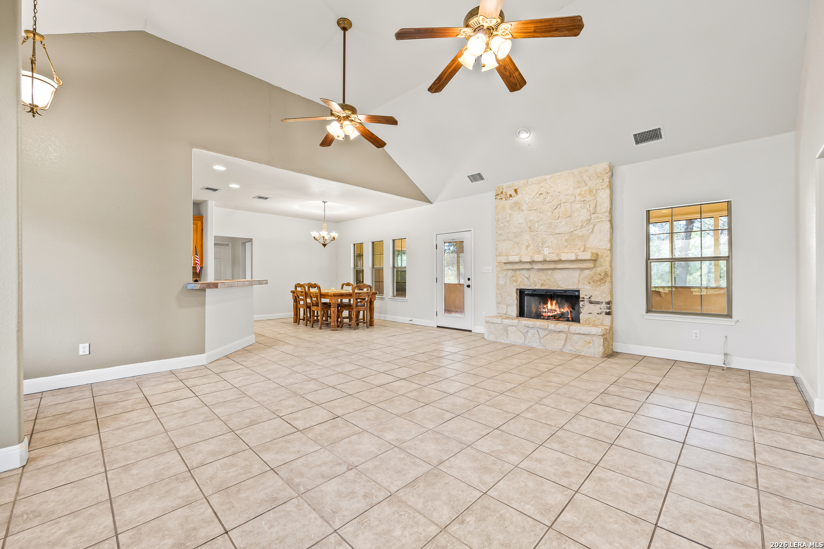 828 County Road 334, Stockdale, TX 78160