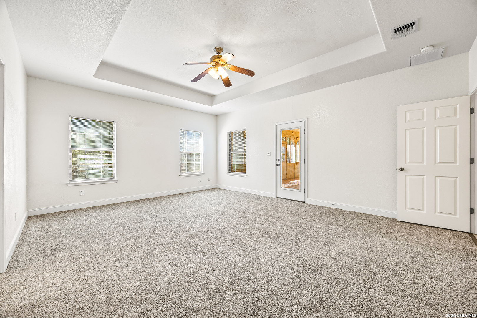 828 County Road 334, Stockdale, TX 78160