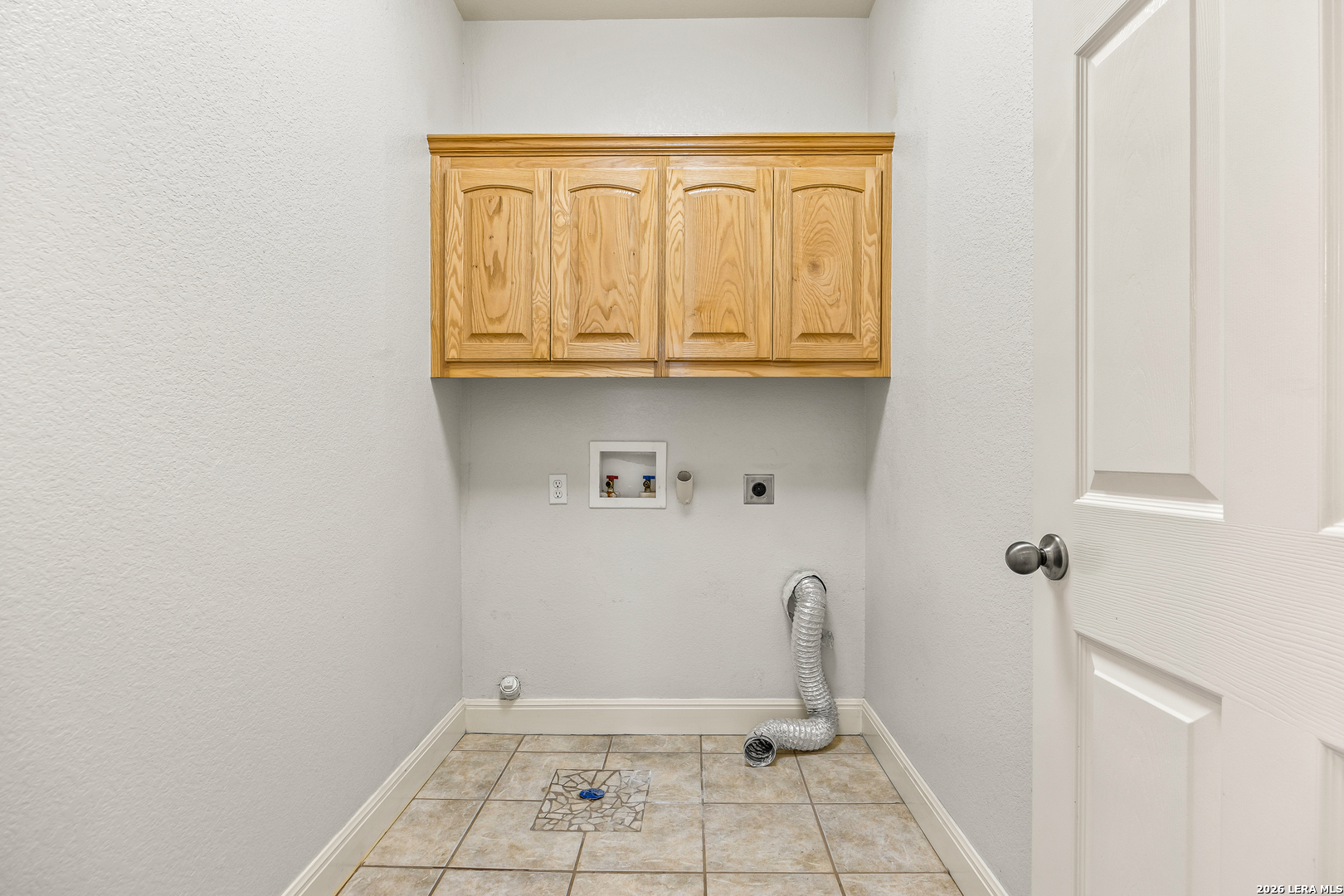 828 County Road 334, Stockdale, TX 78160