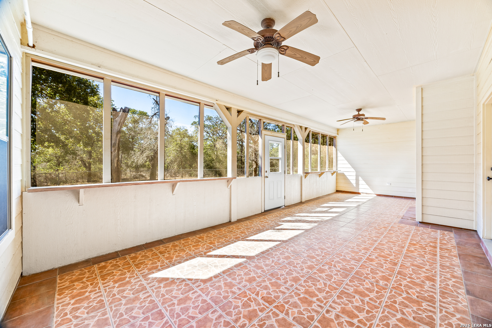 828 County Road 334, Stockdale, TX 78160