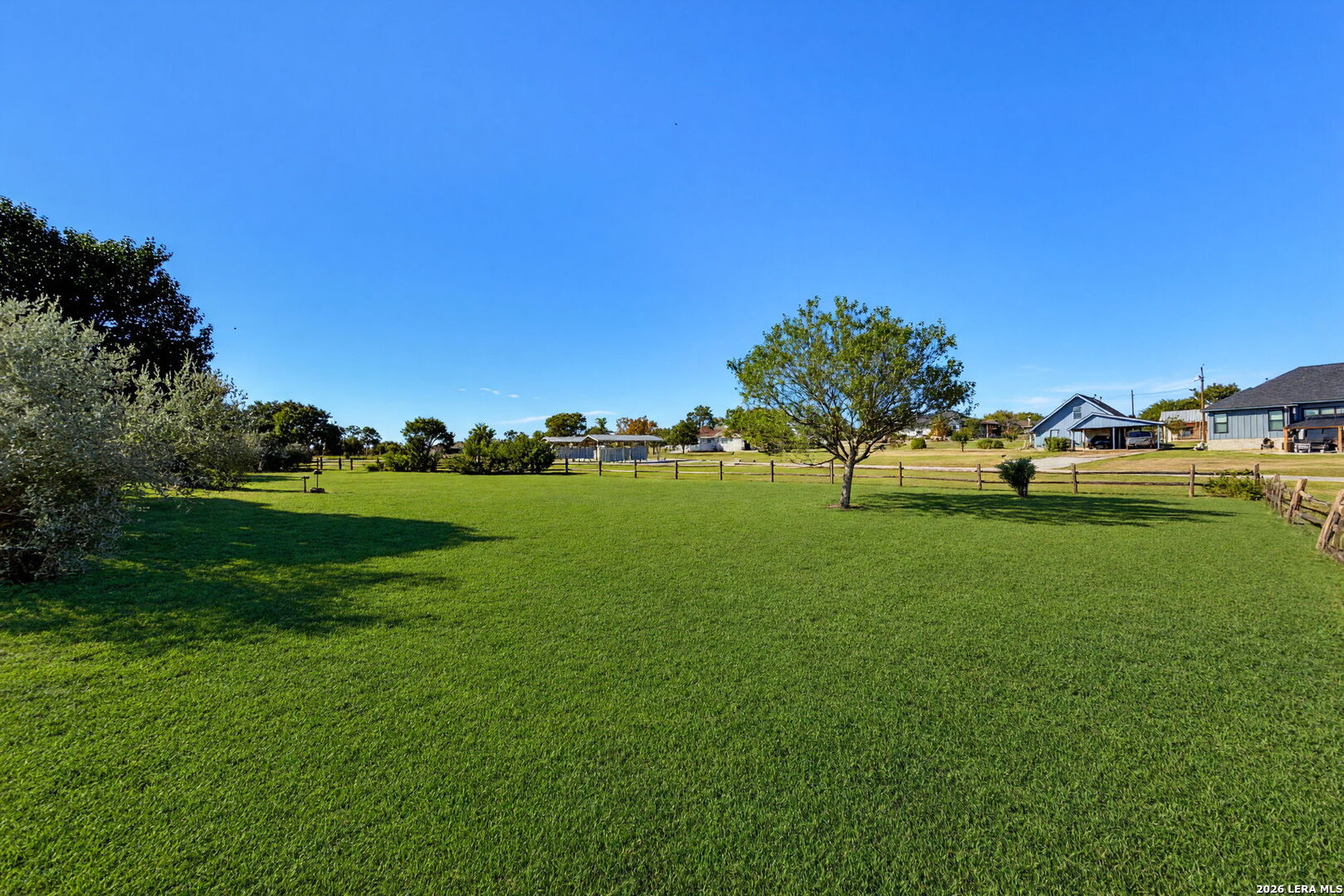 432 Knollwood Circle, Bandera, TX 78003