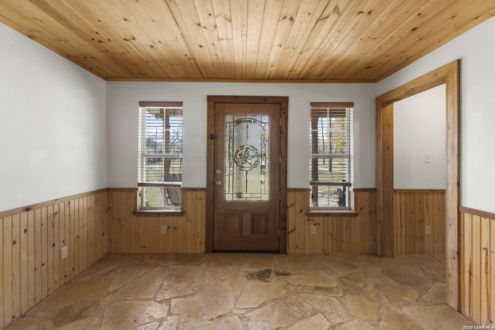 138 Comanche Path, Bandera, TX 78003
