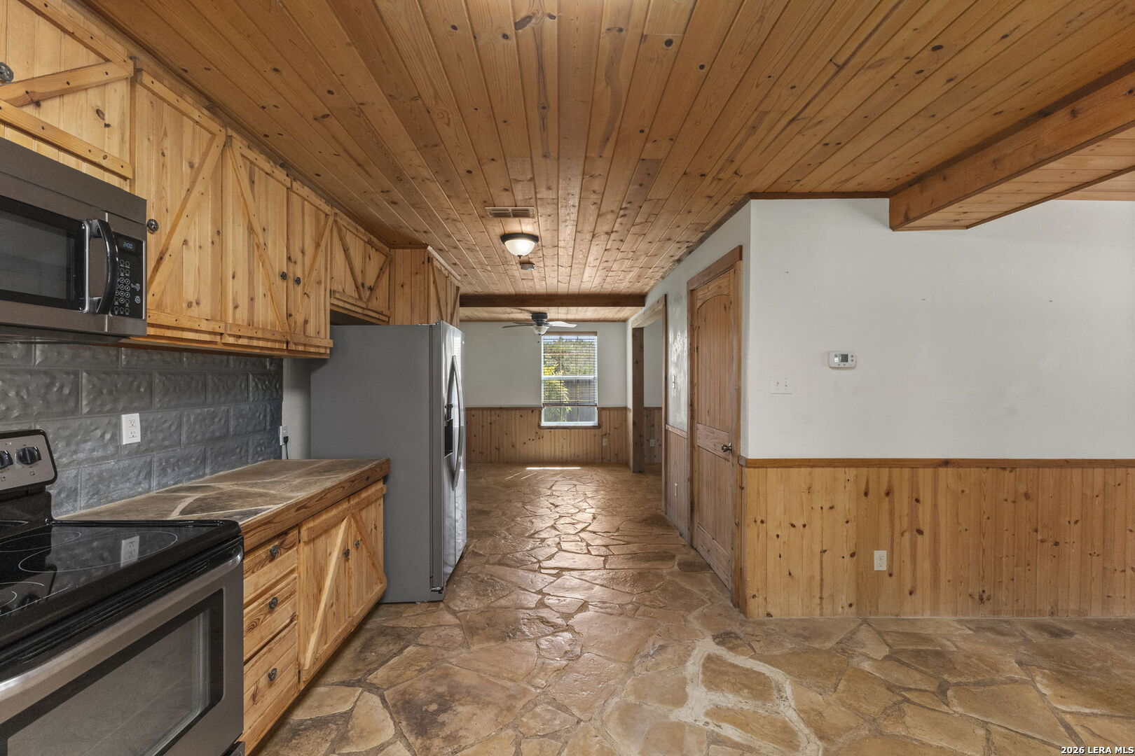 138 Comanche Path, Bandera, TX 78003