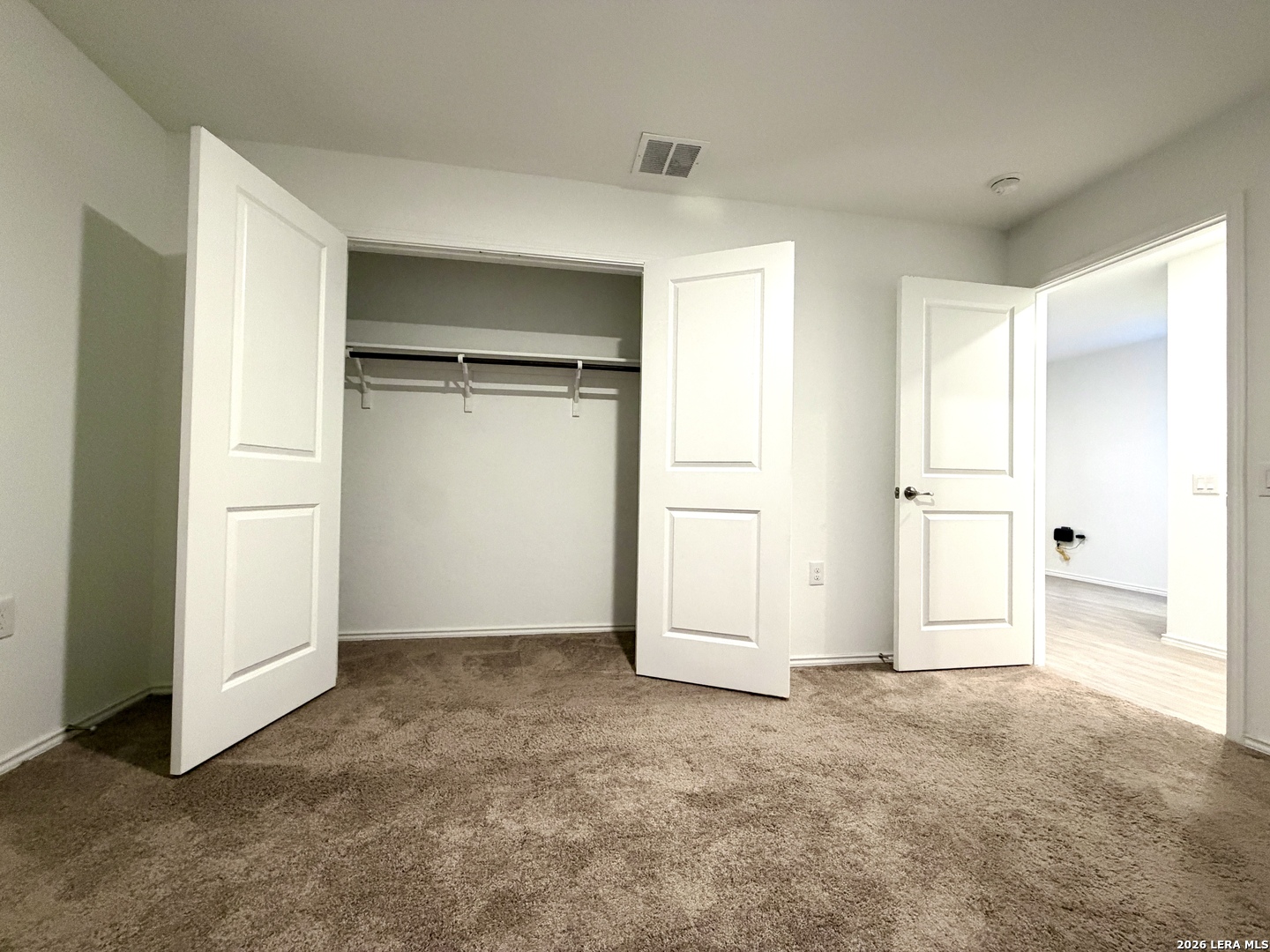 1123 JANZEN RD, San Antonio, TX 78221