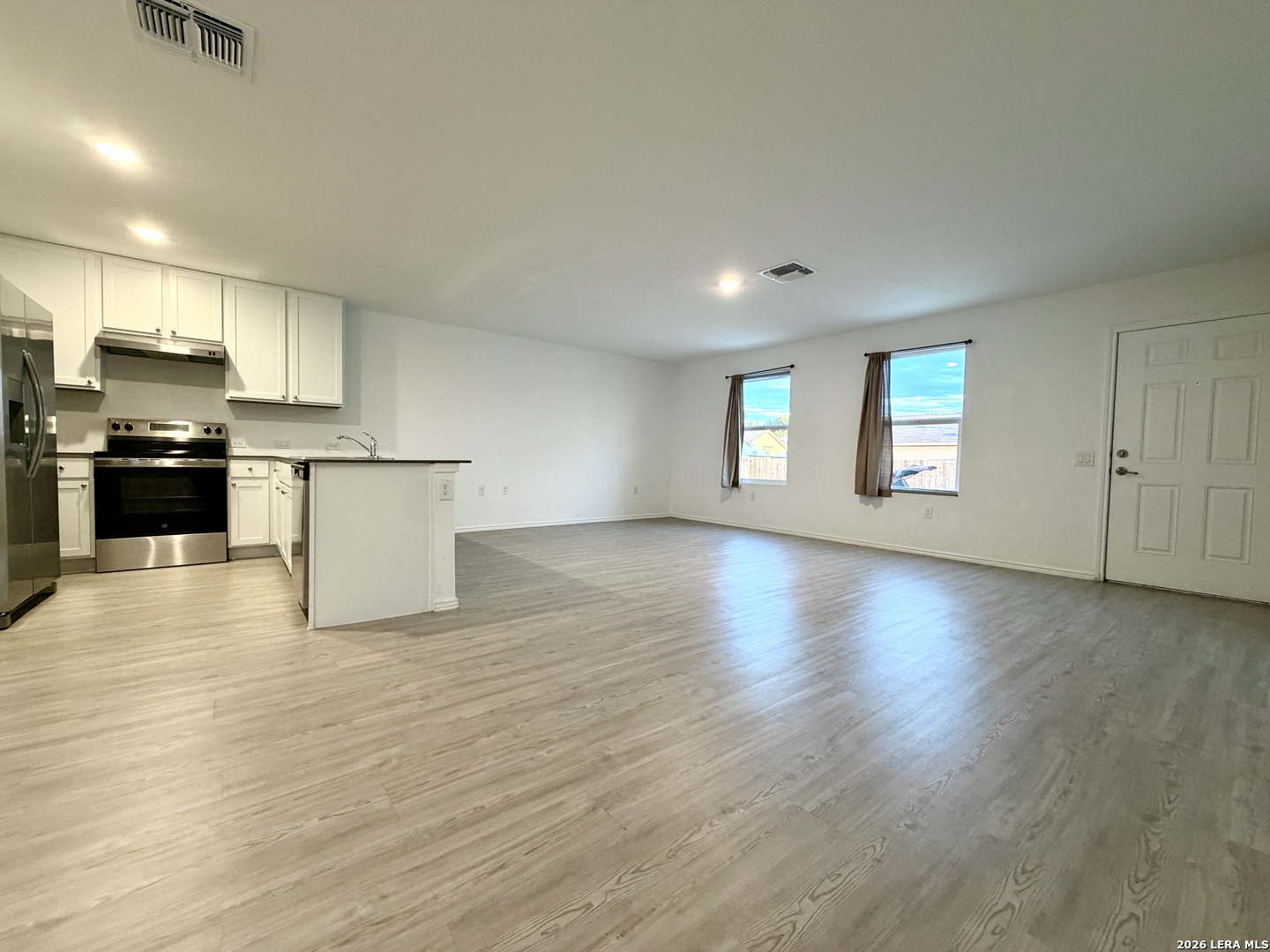 1123 JANZEN RD, San Antonio, TX 78221