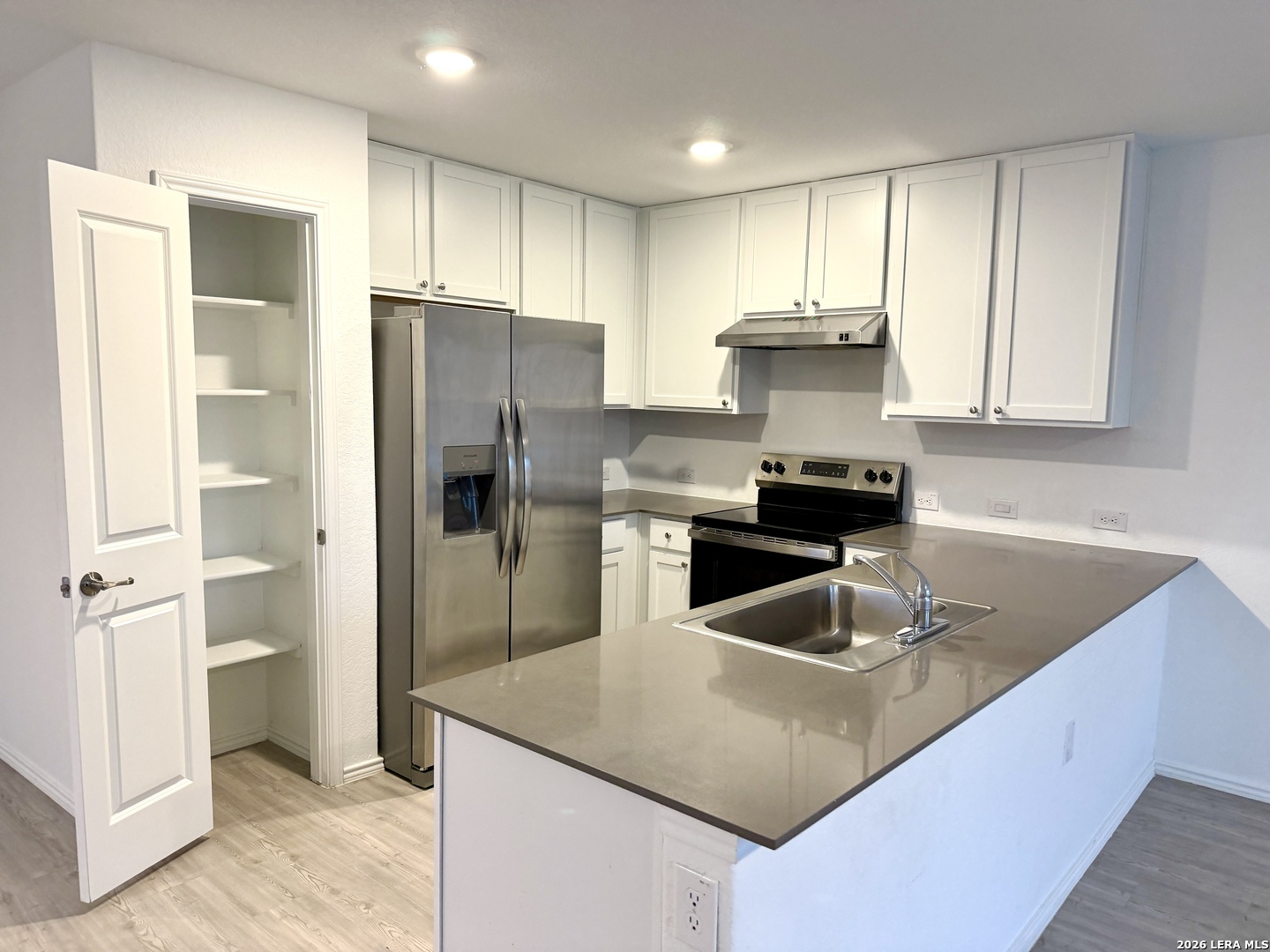 1123 JANZEN RD, San Antonio, TX 78221