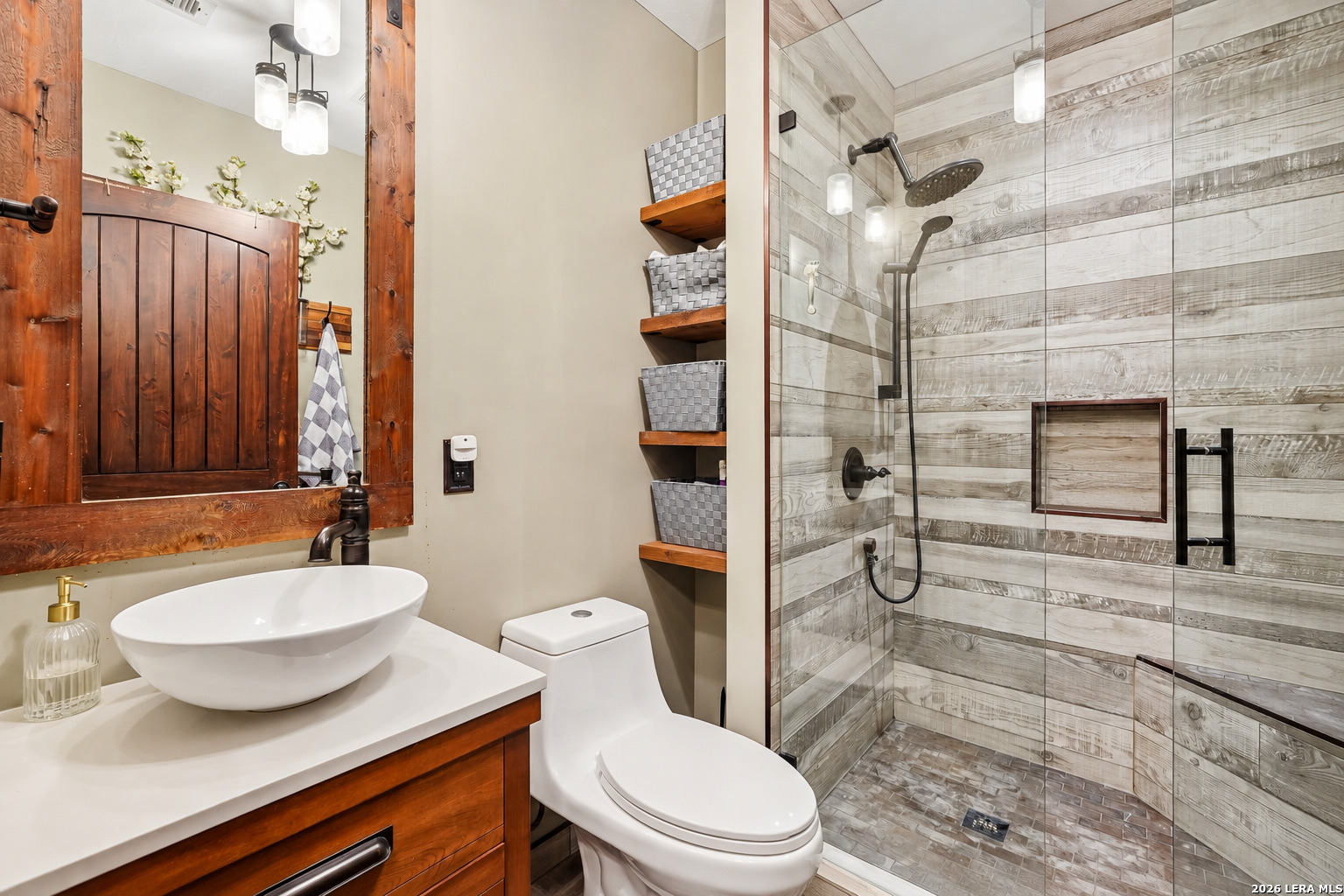 24 Edmiston Ln, Comfort, TX 78013
