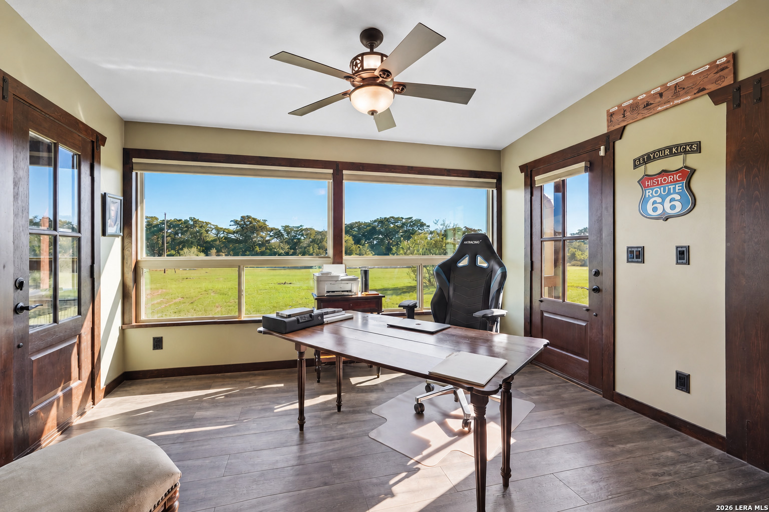 24 Edmiston Ln, Comfort, TX 78013