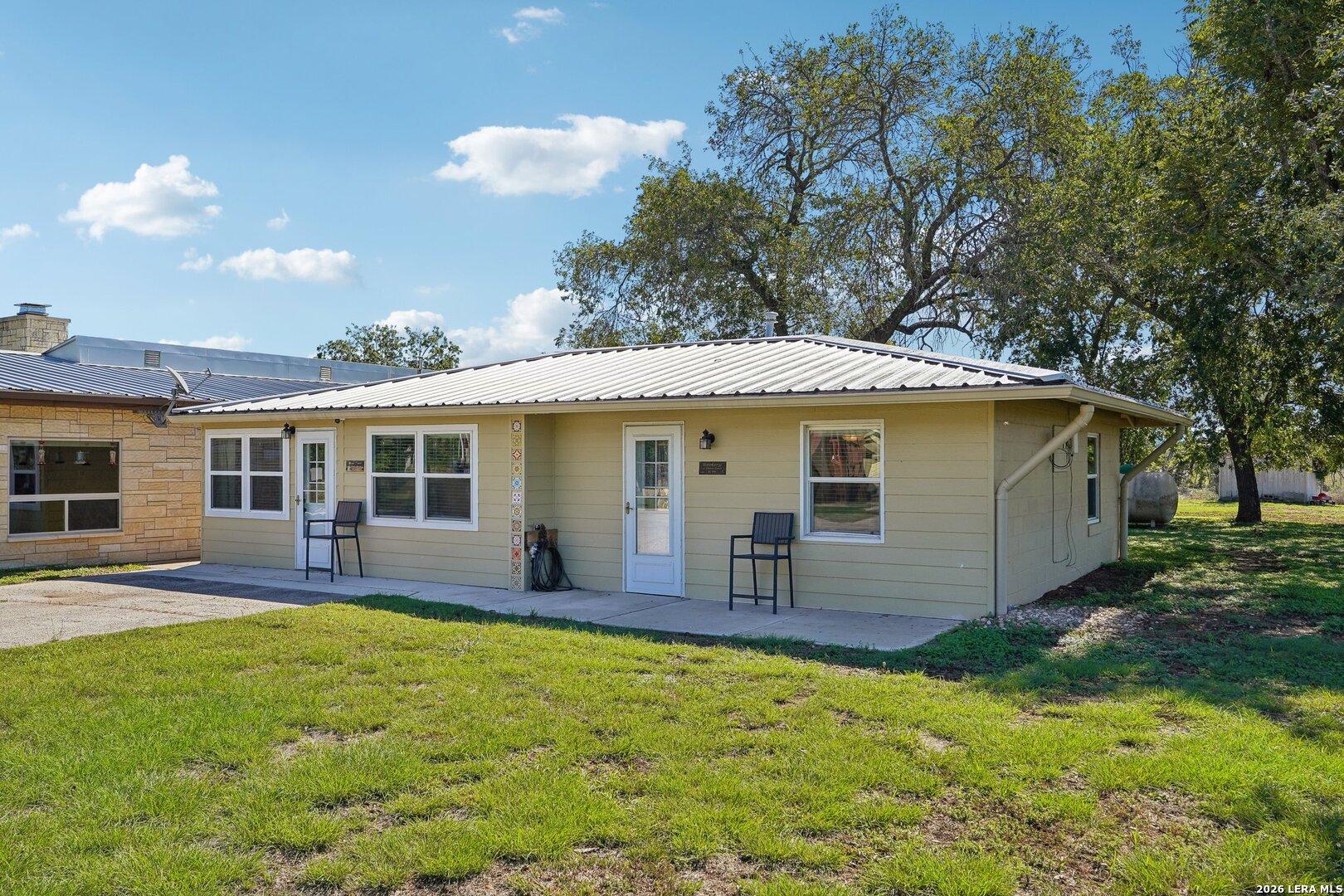 24 Edmiston Ln, Comfort, TX 78013