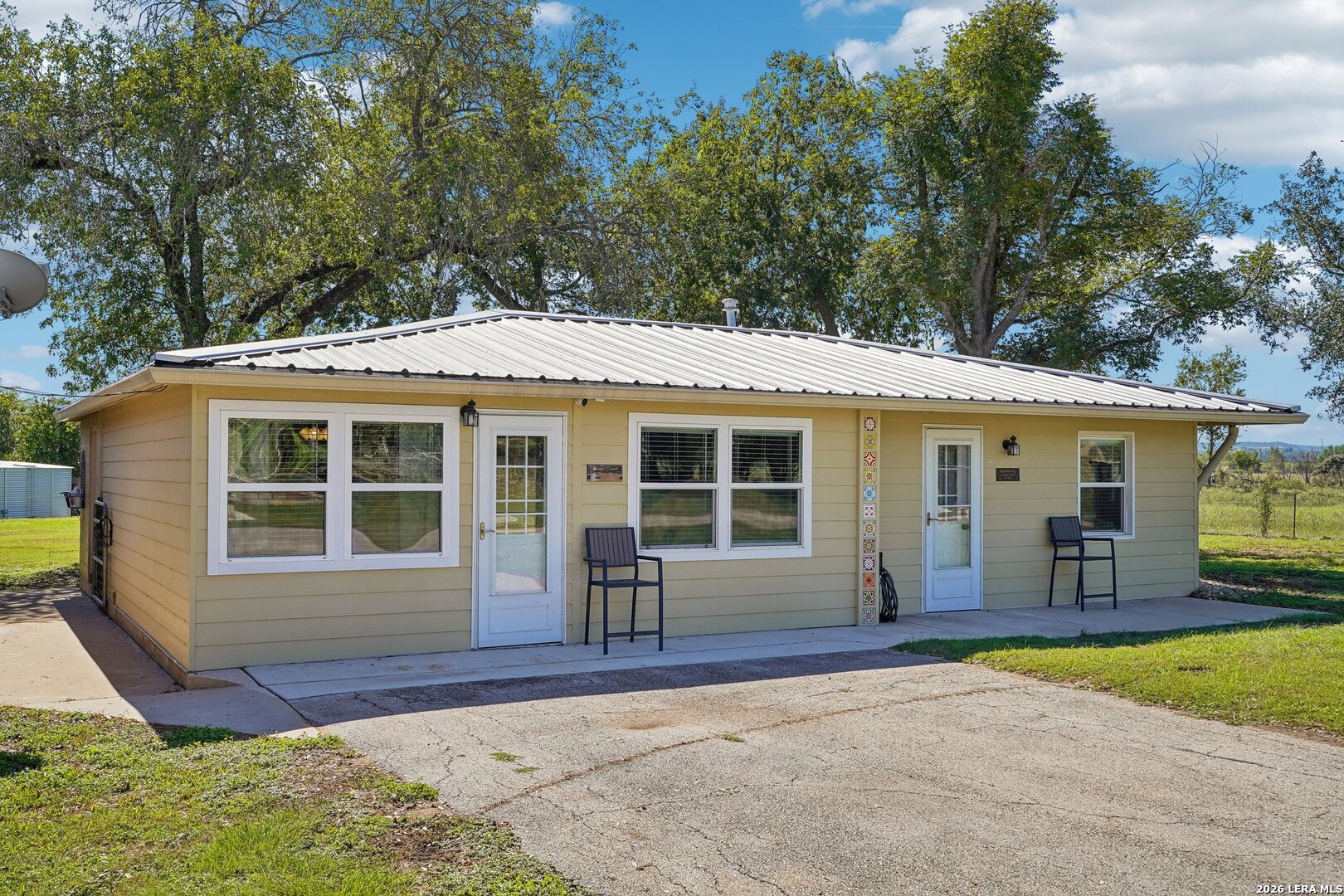 24 Edmiston Ln, Comfort, TX 78013