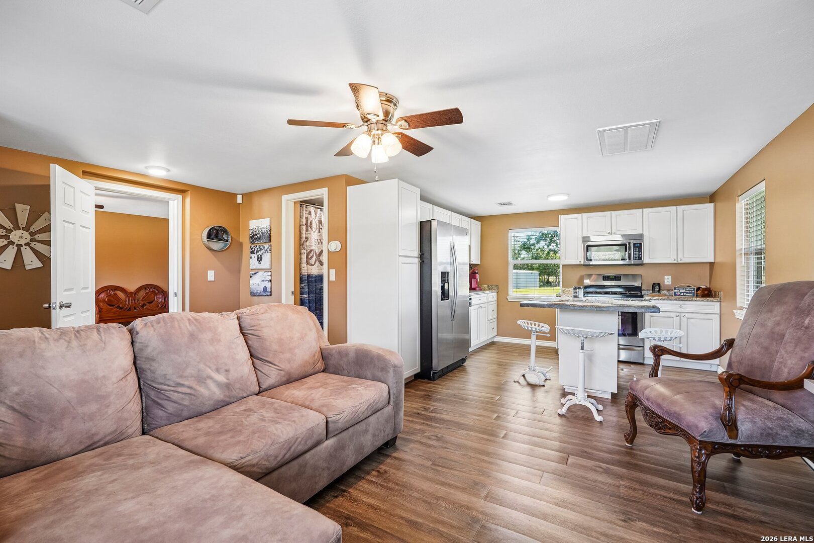24 Edmiston Ln, Comfort, TX 78013