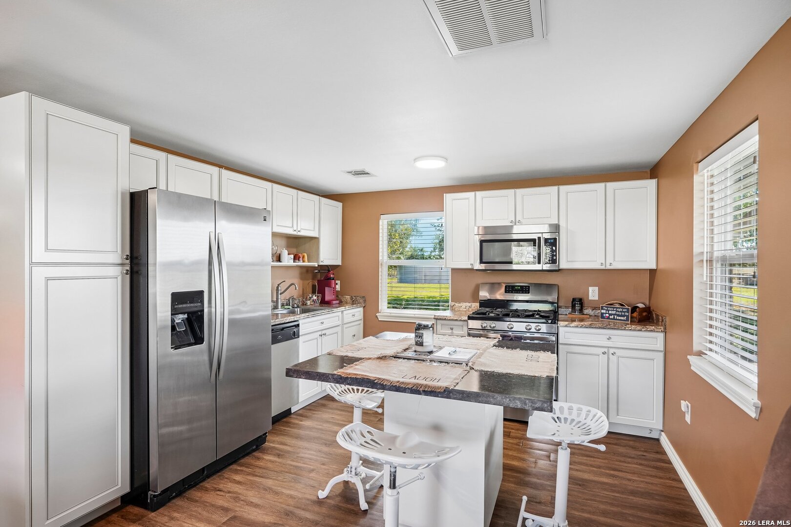 24 Edmiston Ln, Comfort, TX 78013