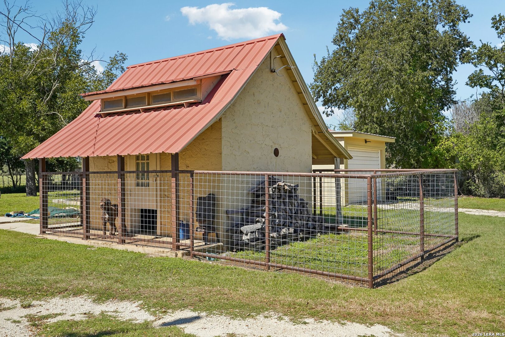24 Edmiston Ln, Comfort, TX 78013