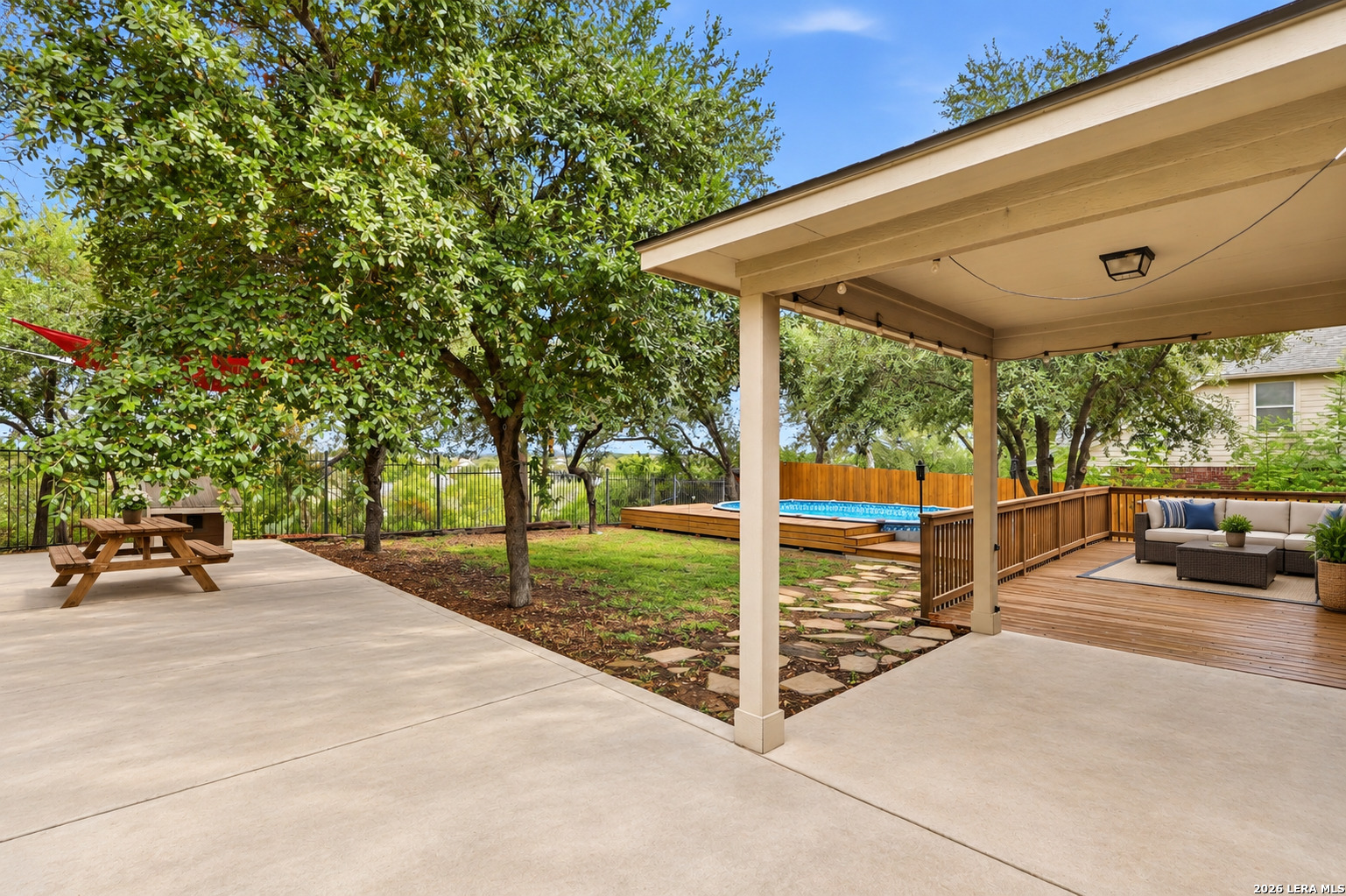 10106 RAMBLIN RIVER RD, San Antonio, TX 78251