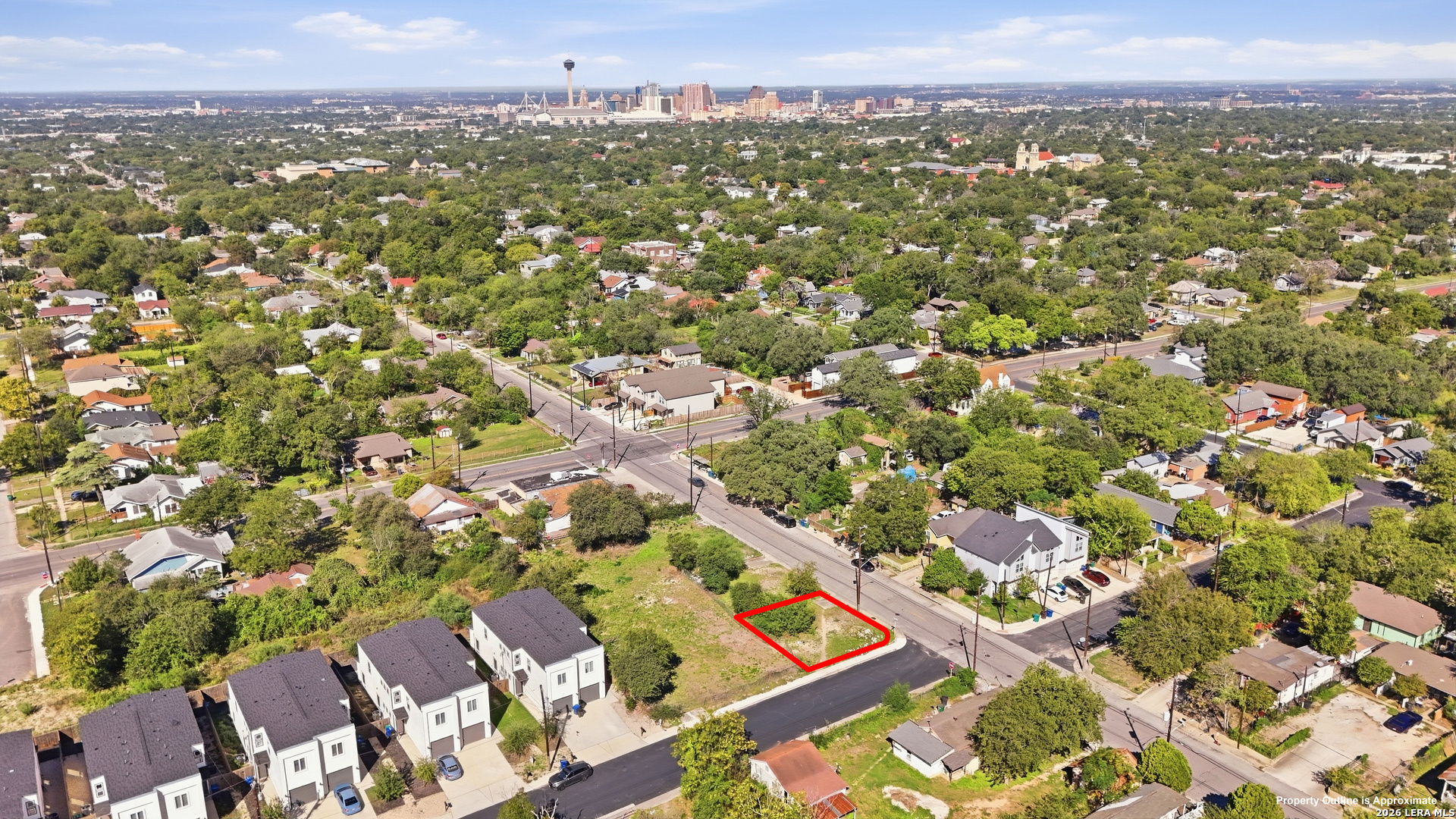 Property photo for 1006 Porter St, San Antonio, TX