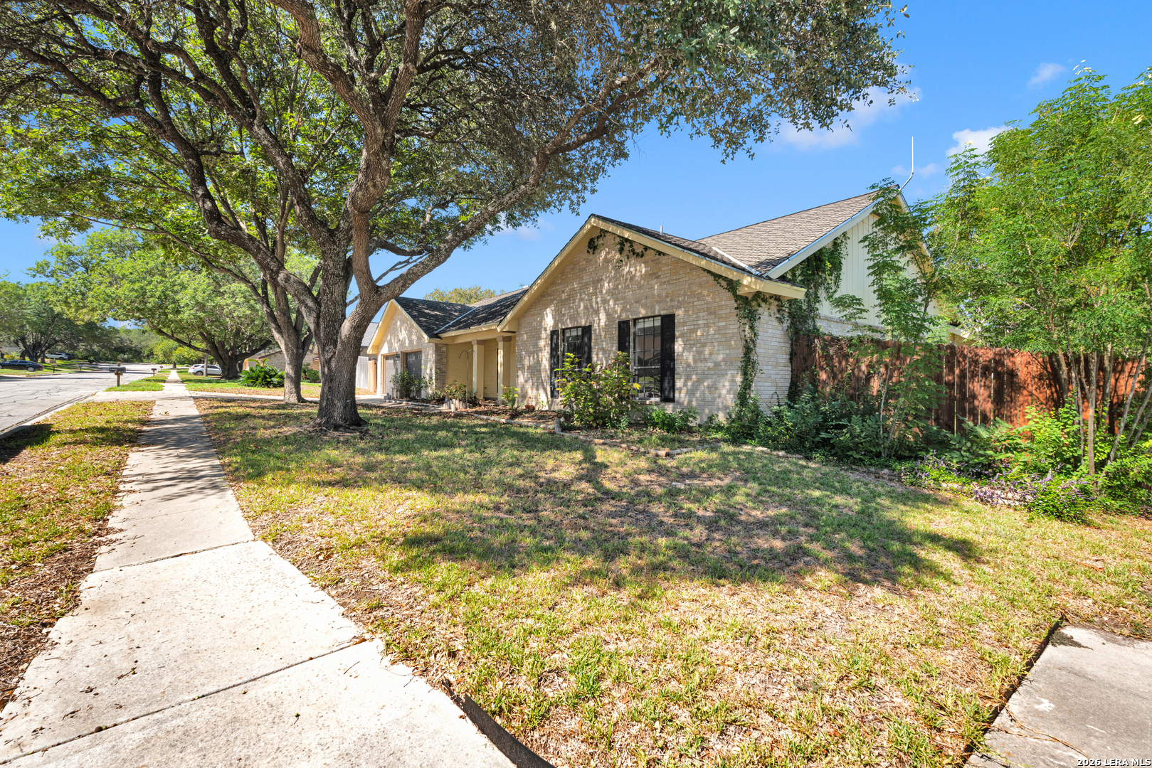 6327 Silver Fox, San Antonio, TX 78247