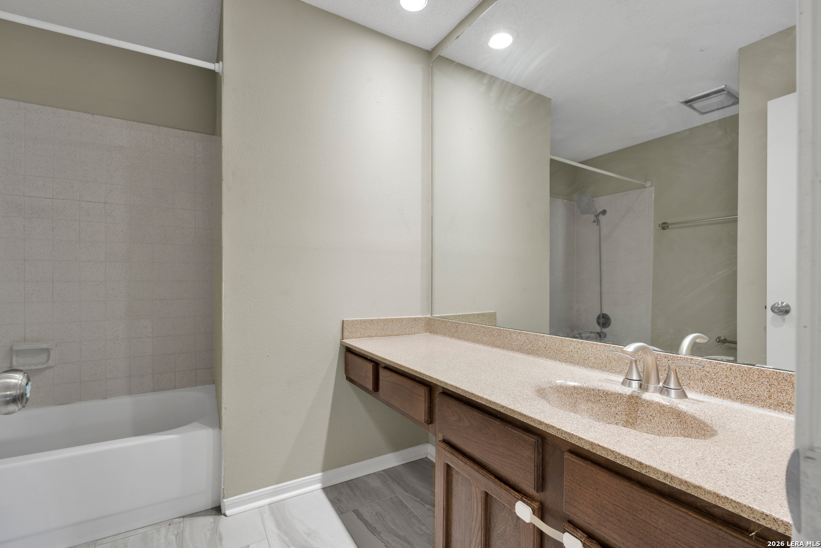 6327 Silver Fox, San Antonio, TX 78247