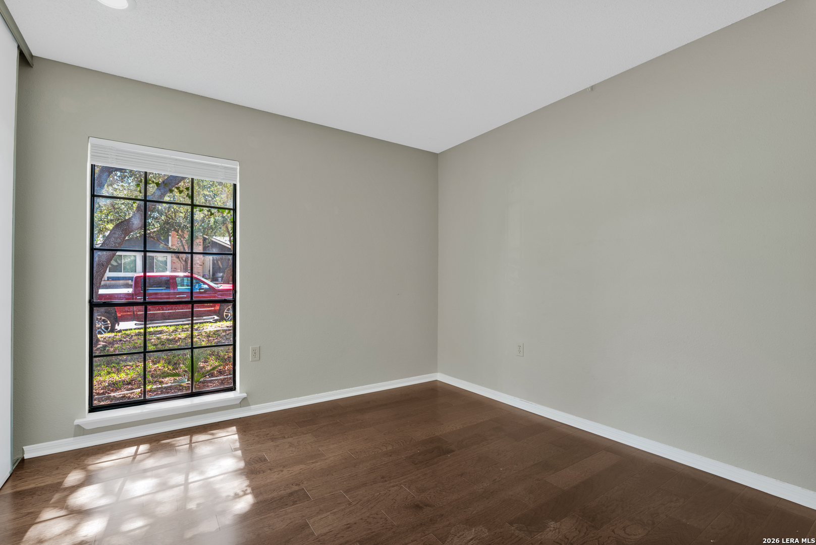 6327 Silver Fox, San Antonio, TX 78247