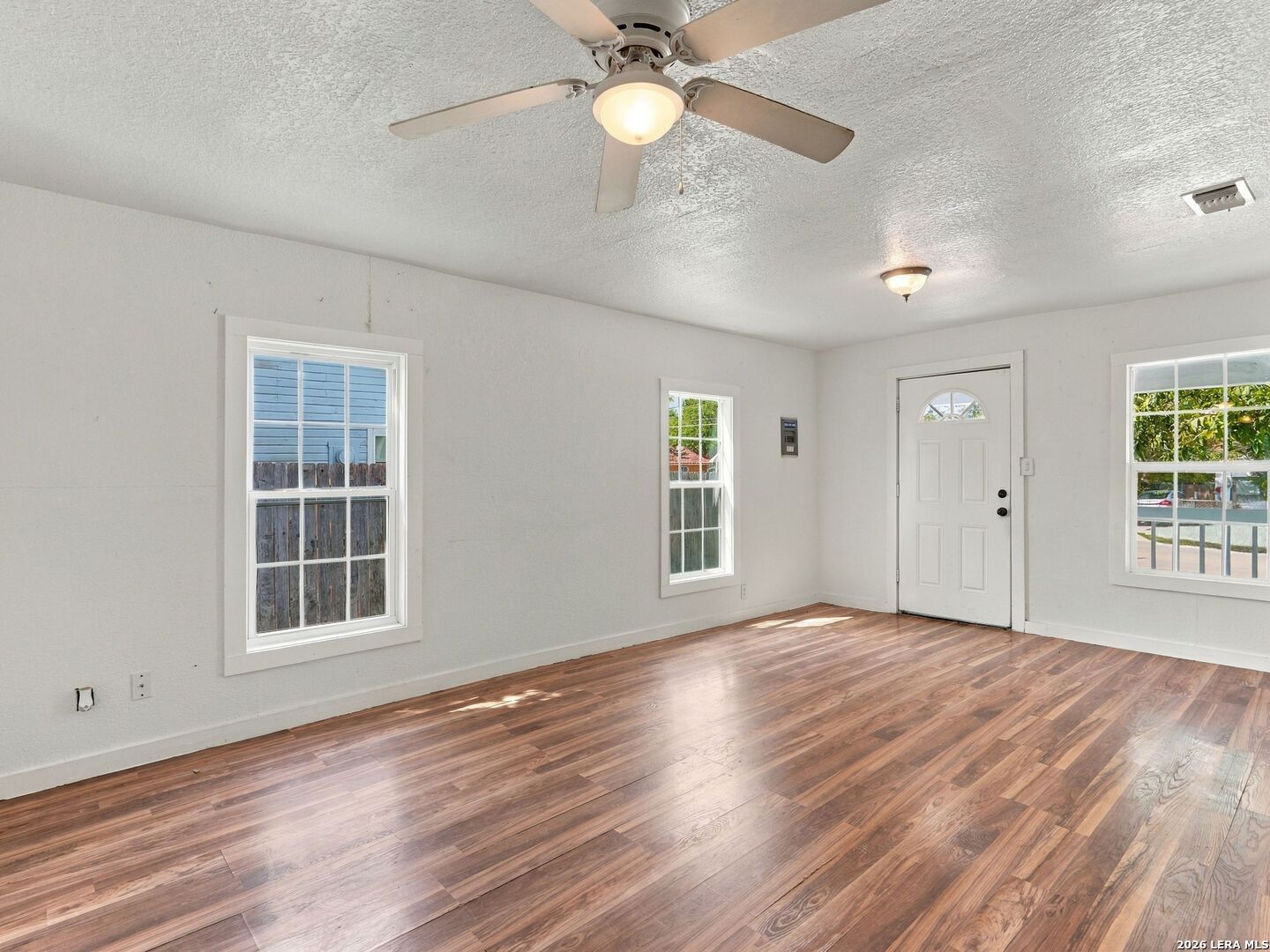 2553 W SAN ANTONIO ST, New Braunfels, TX 78130