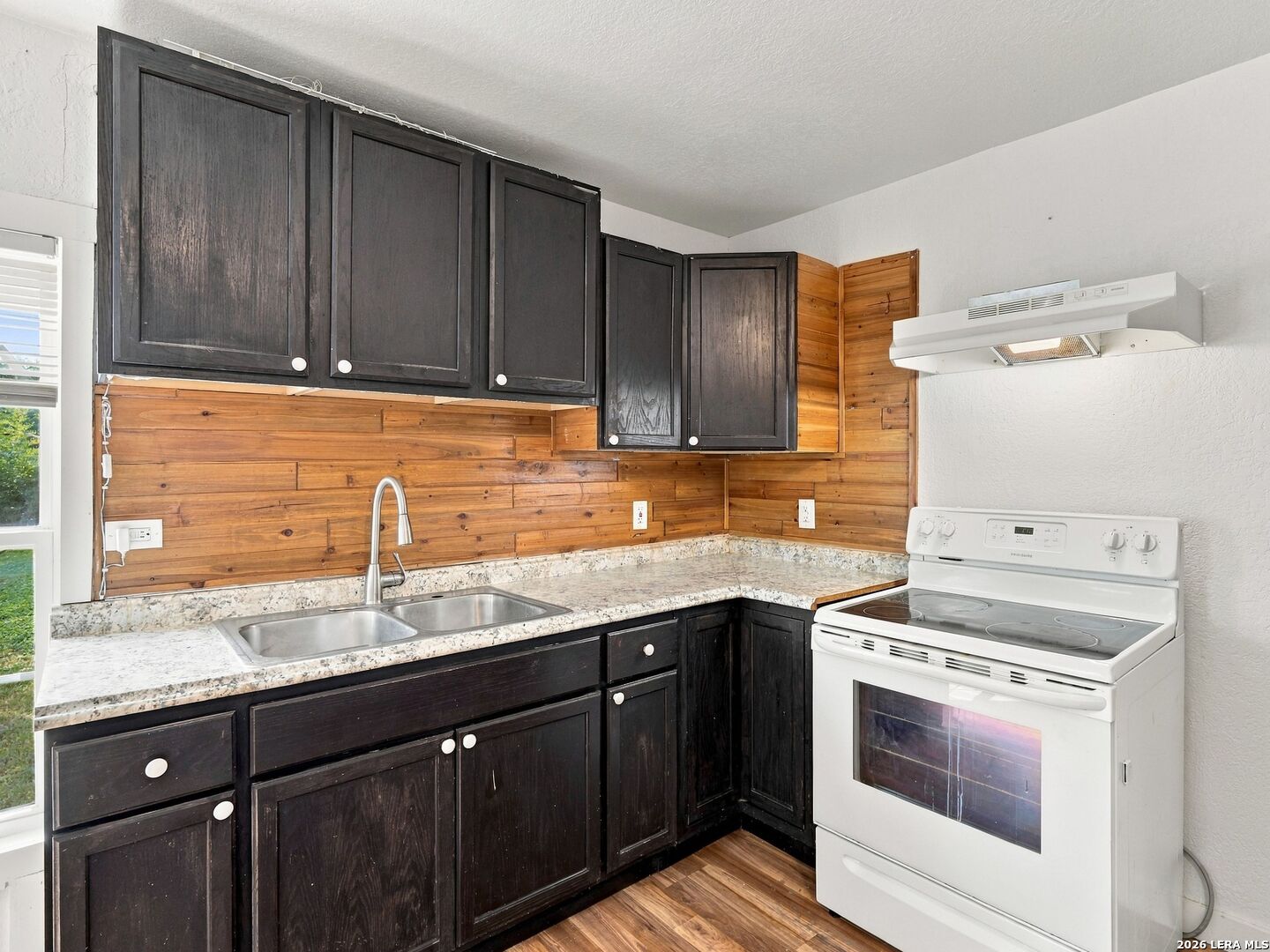 2553 W SAN ANTONIO ST, New Braunfels, TX 78130
