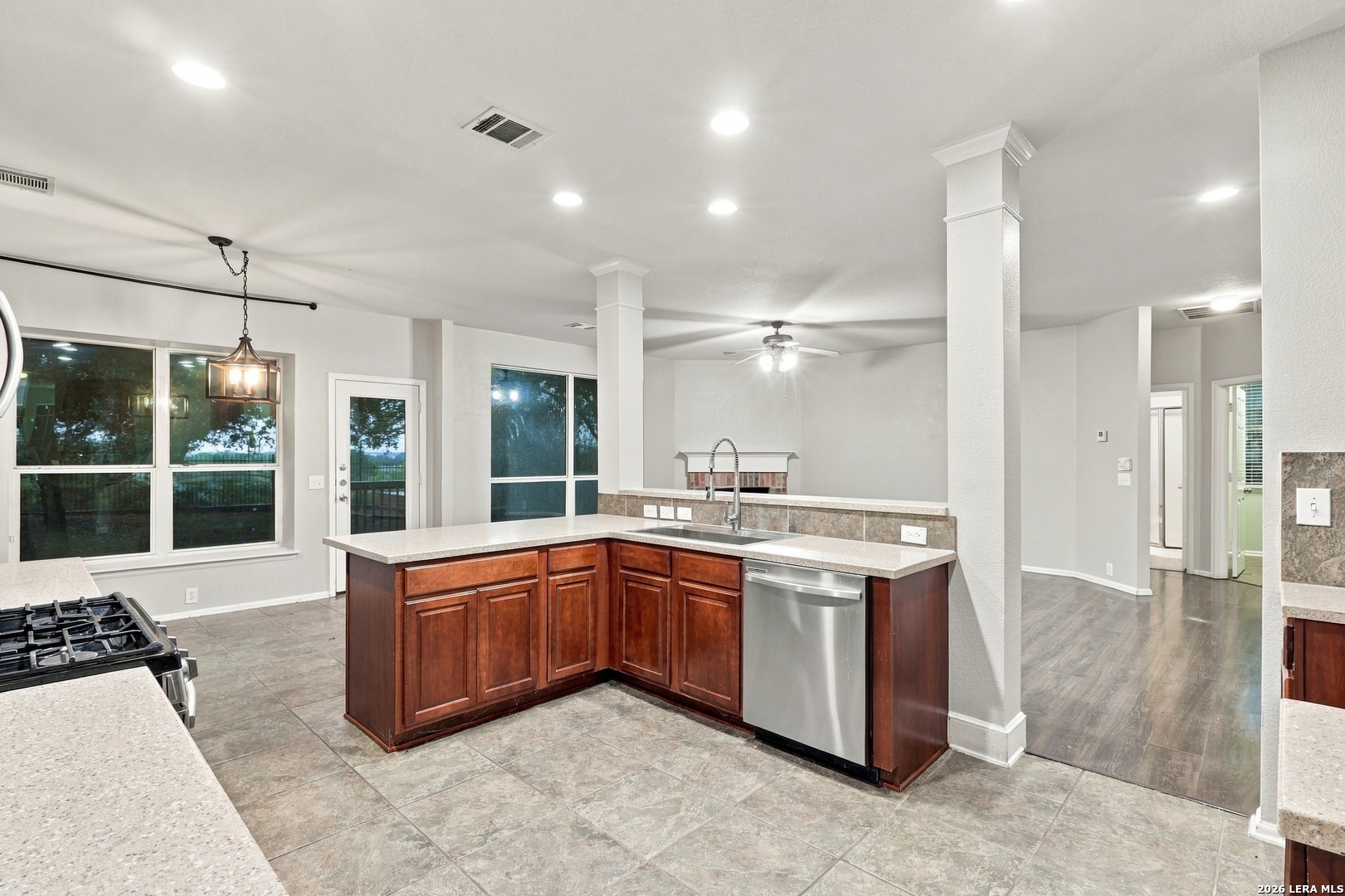 10106 RAMBLIN RIVER RD, San Antonio, TX 78251