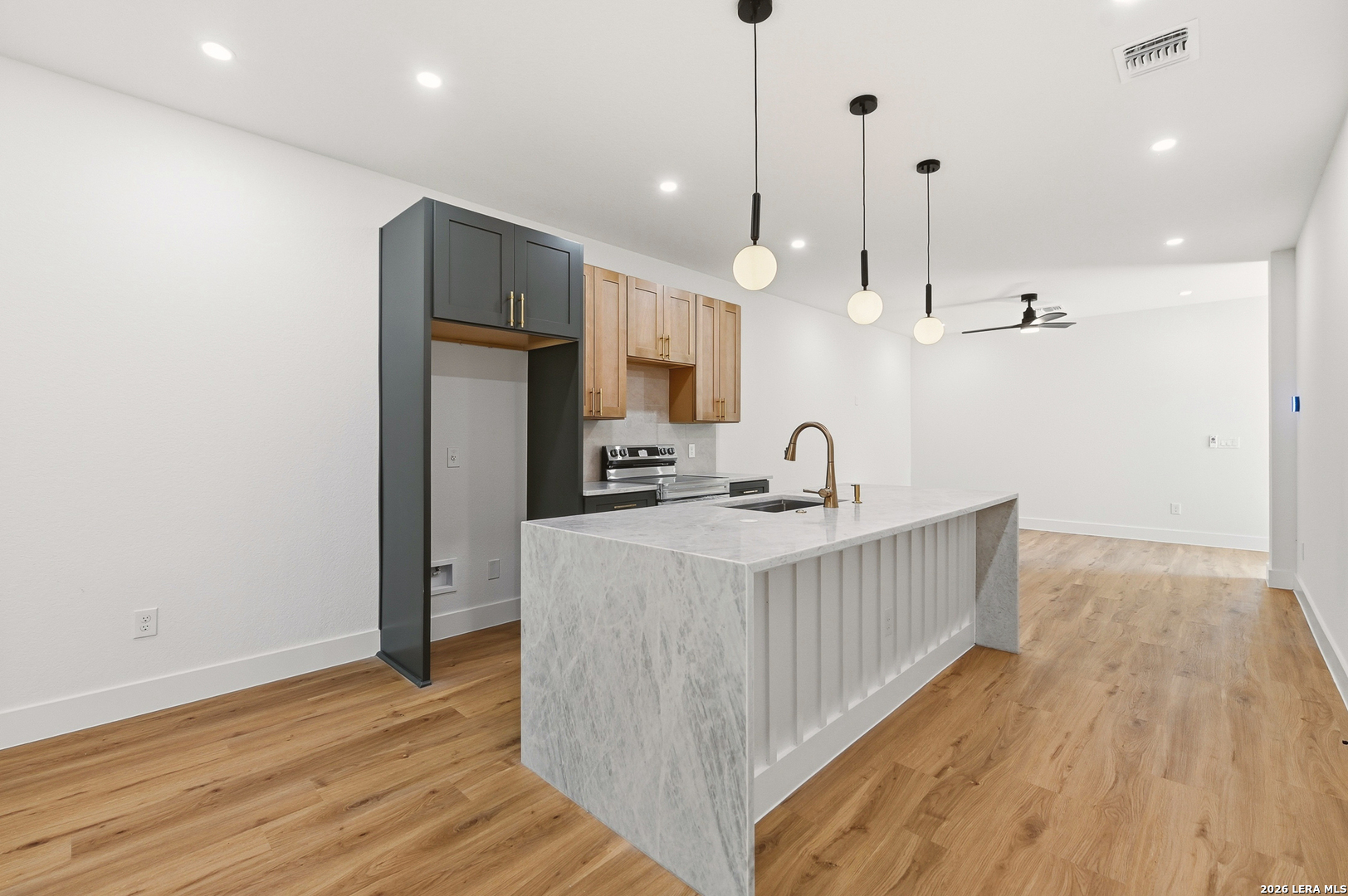 825 Vargas Alley, #101, San Antonio, TX 78203