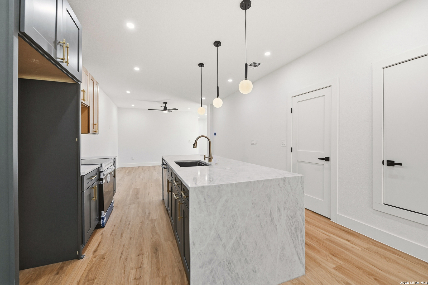 825 Vargas Alley, #101, San Antonio, TX 78203