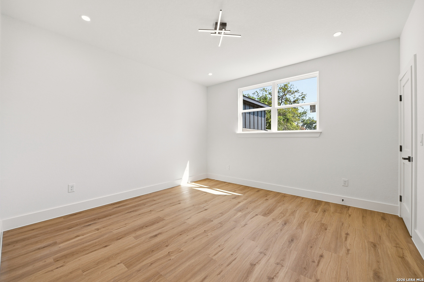 825 Vargas Alley, #101, San Antonio, TX 78203