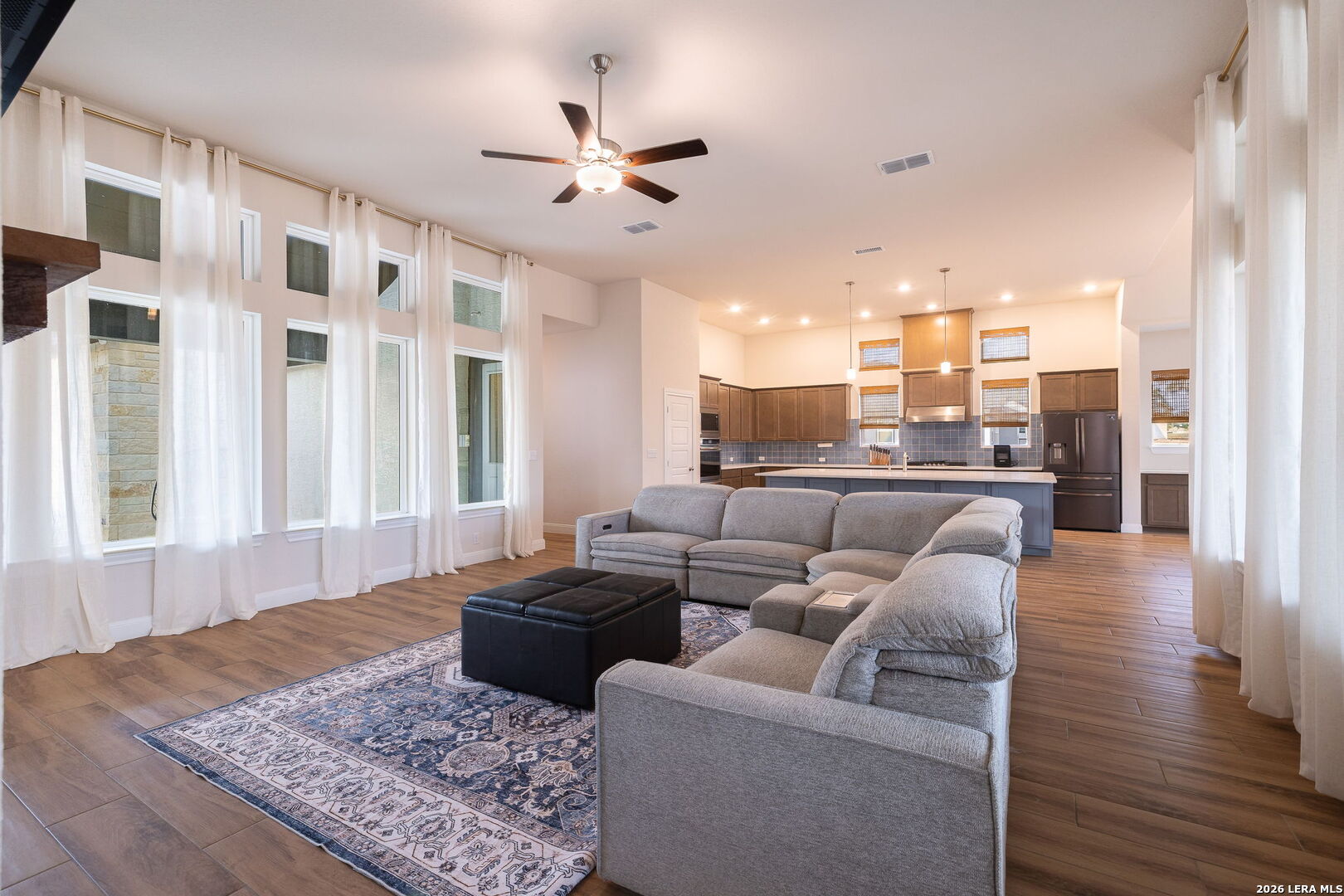 130 PIPER ST, Castroville, TX 78009