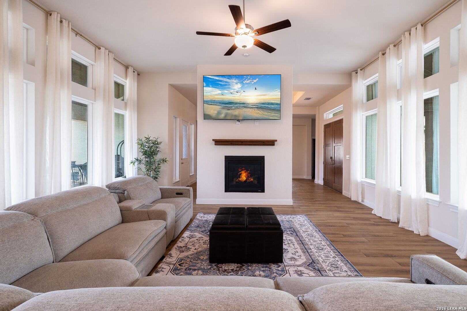 130 PIPER ST, Castroville, TX 78009