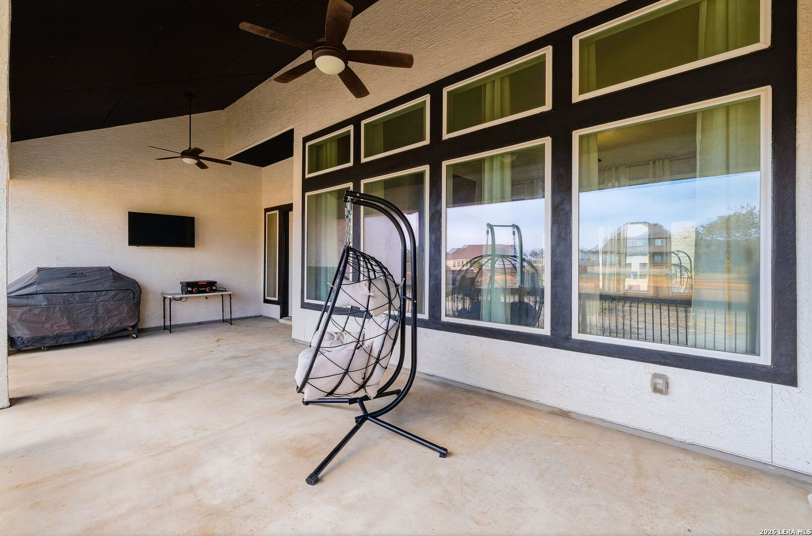 130 PIPER ST, Castroville, TX 78009