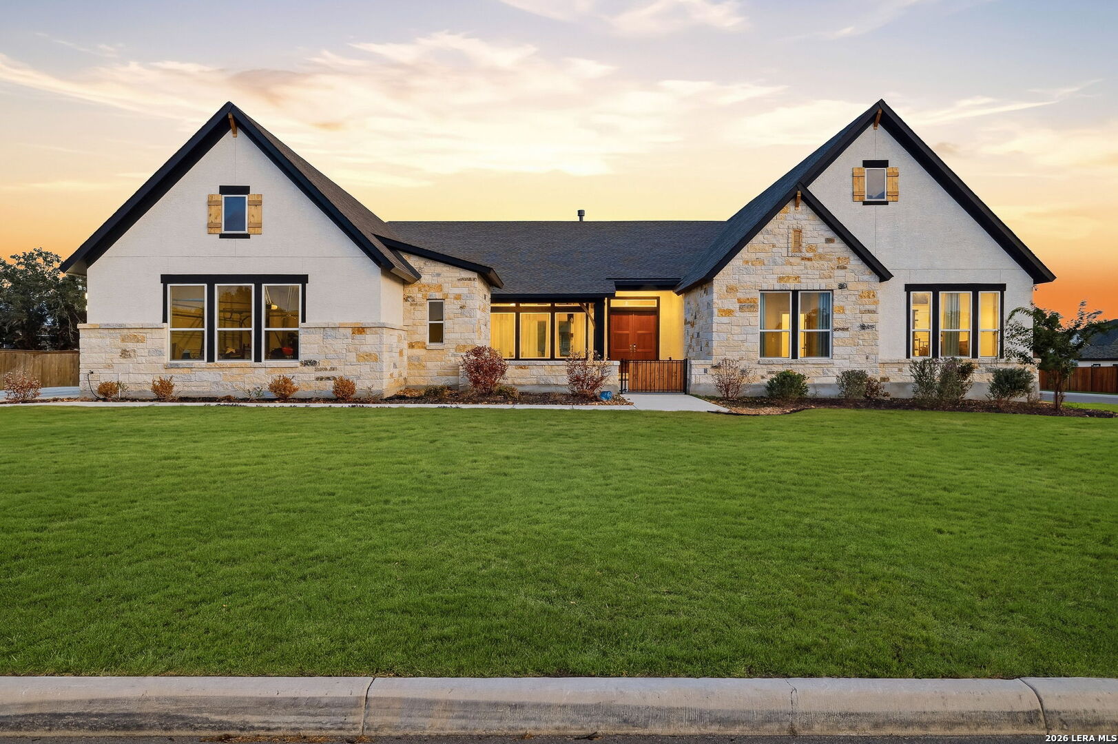 130 PIPER ST, Castroville, TX 78009