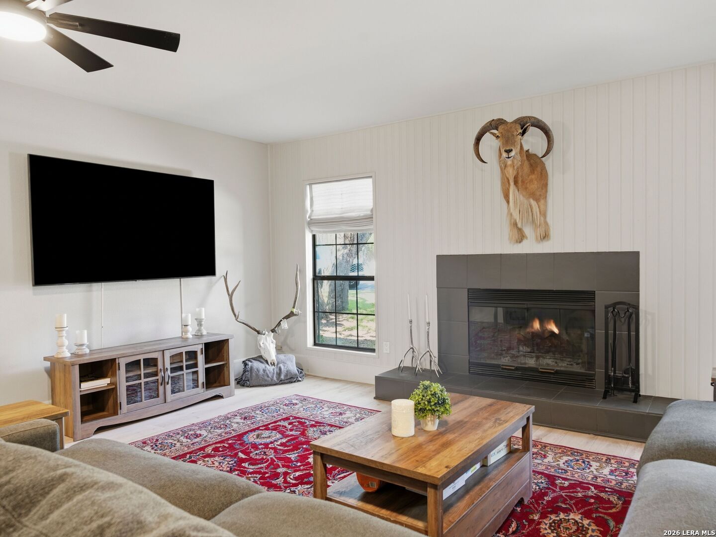 327 Deer Creek Dr, Boerne, TX 78006