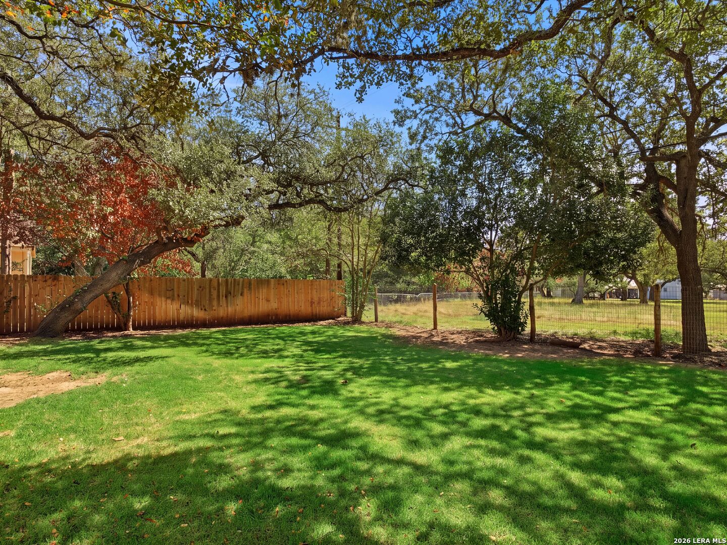 327 Deer Creek Dr, Boerne, TX 78006