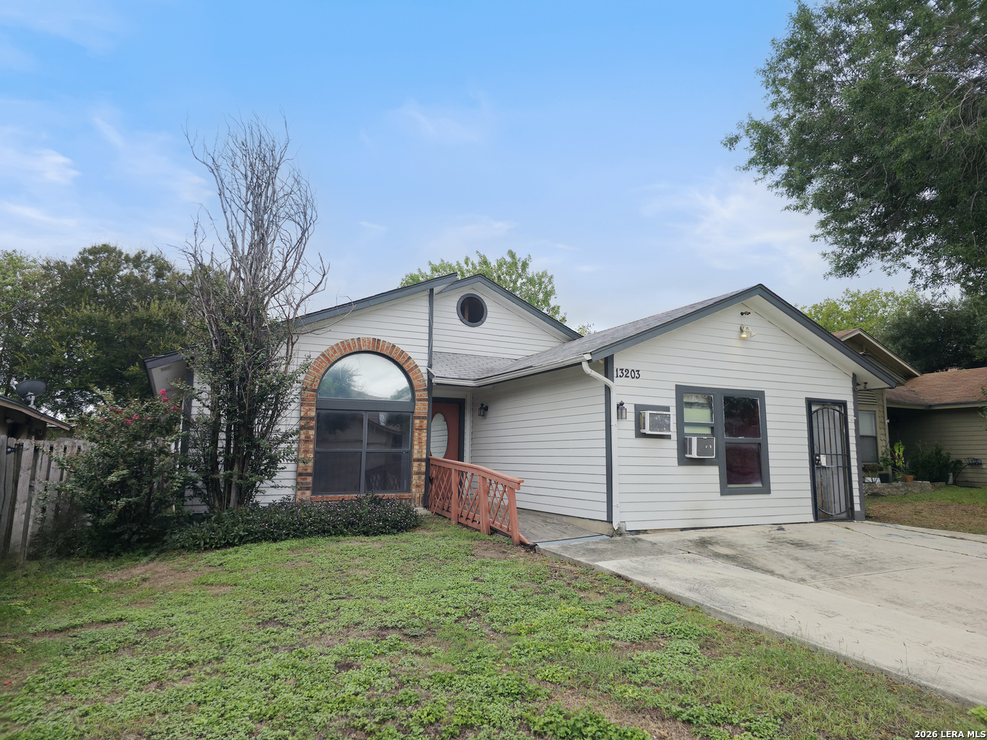 Property photo for 13203 Larkplace Dr, San Antonio, TX