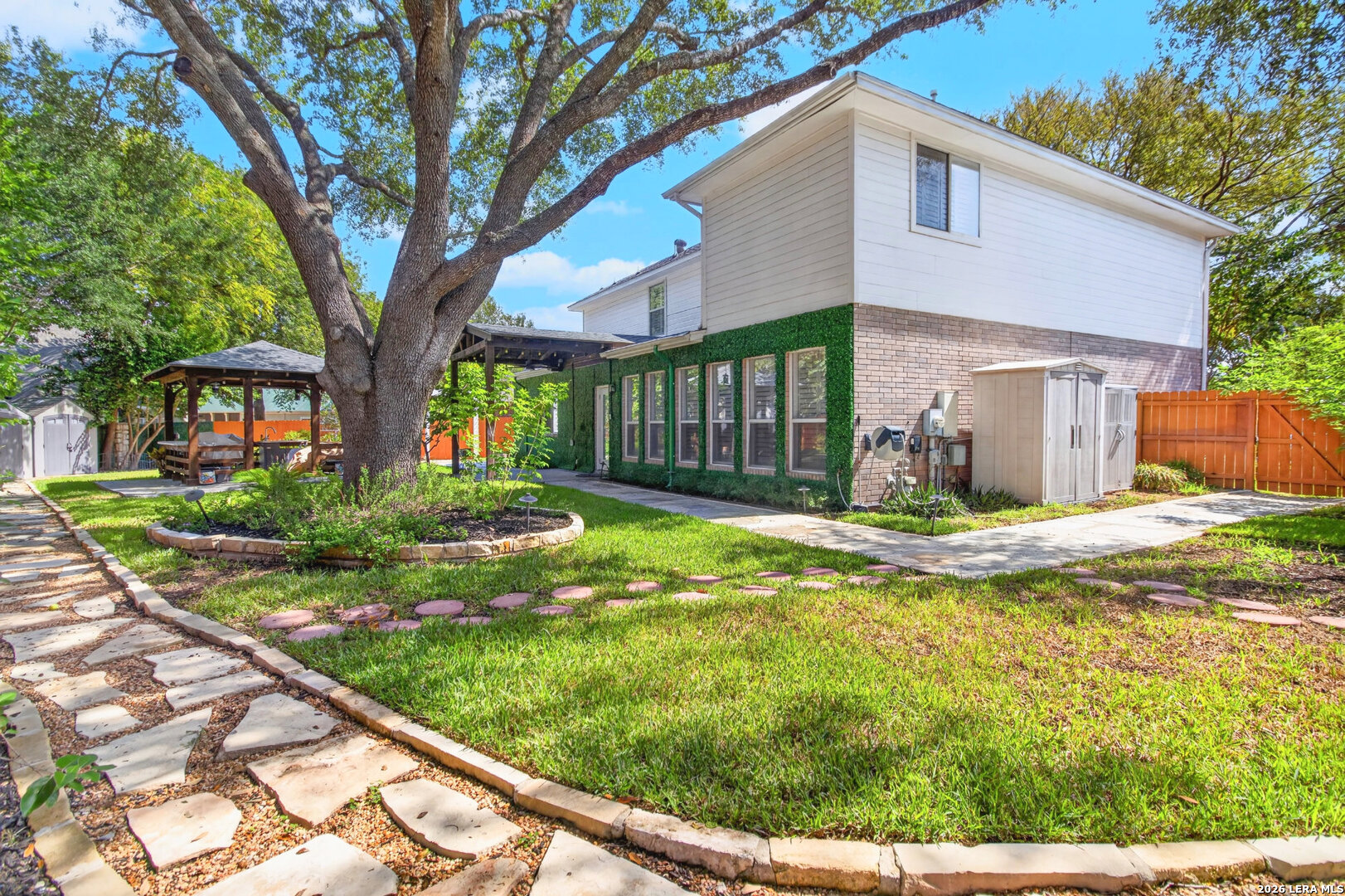 2407 Enfield Grove Dr, San Antonio, TX 78231