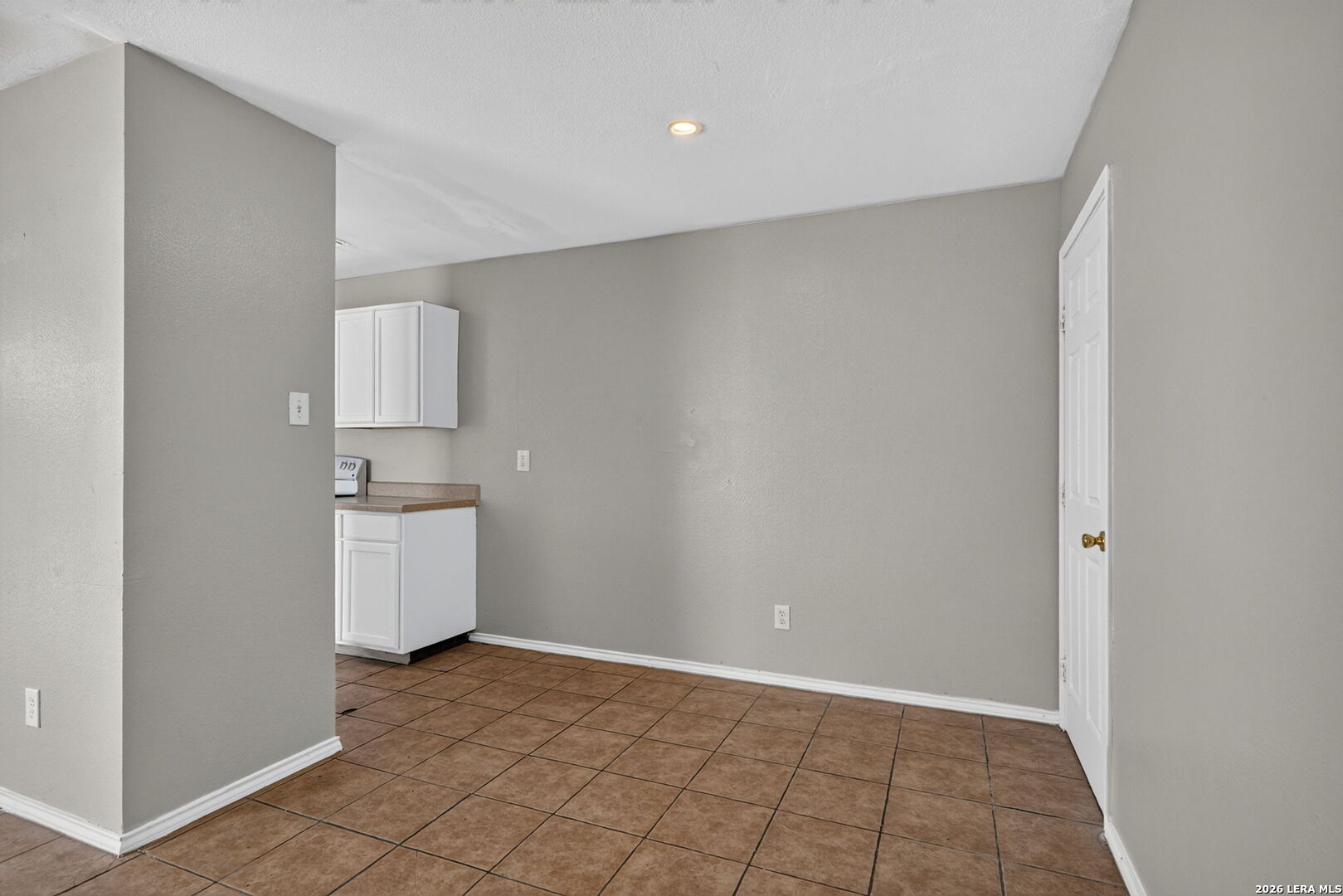 768 Avondale  #3, San Antonio, TX 78223