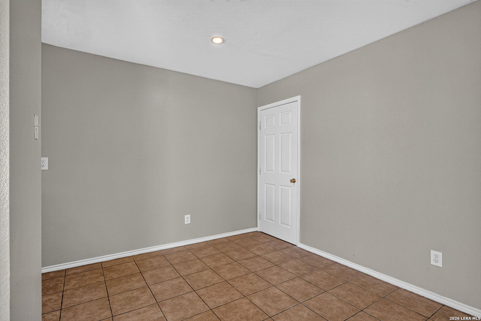768 Avondale  #3, San Antonio, TX 78223