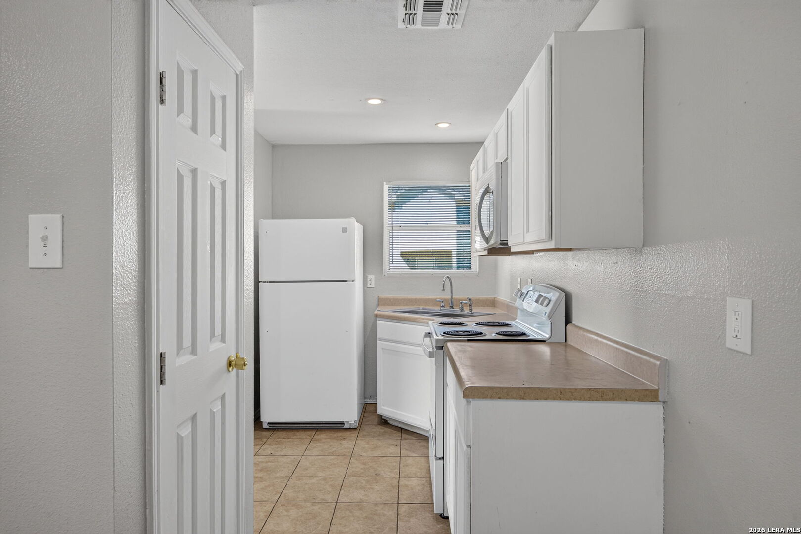 768 Avondale  #3, San Antonio, TX 78223