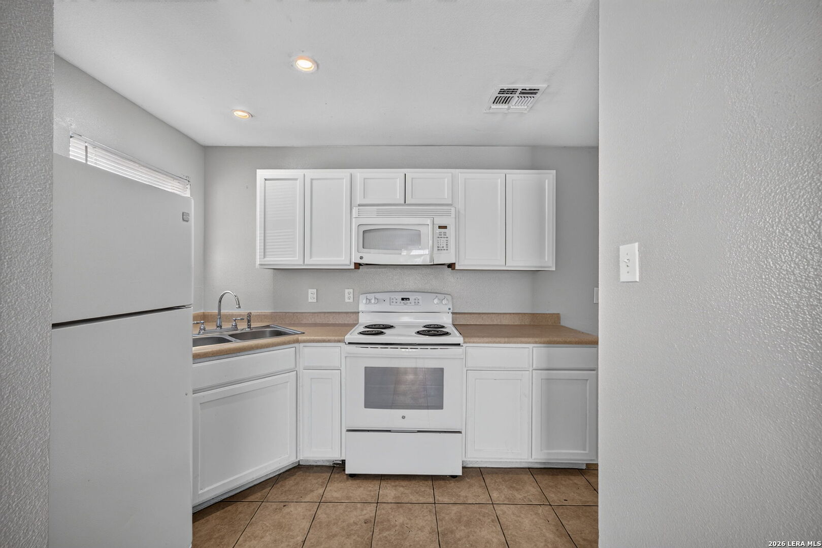 768 Avondale  #3, San Antonio, TX 78223