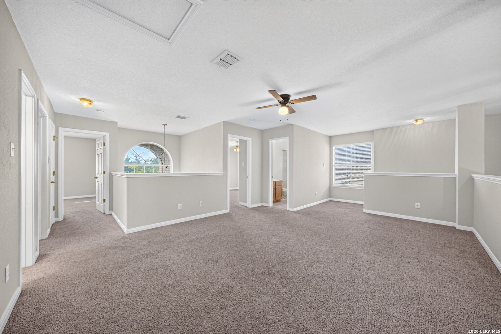 20614 Cliff Park Ln, San Antonio, TX 78258