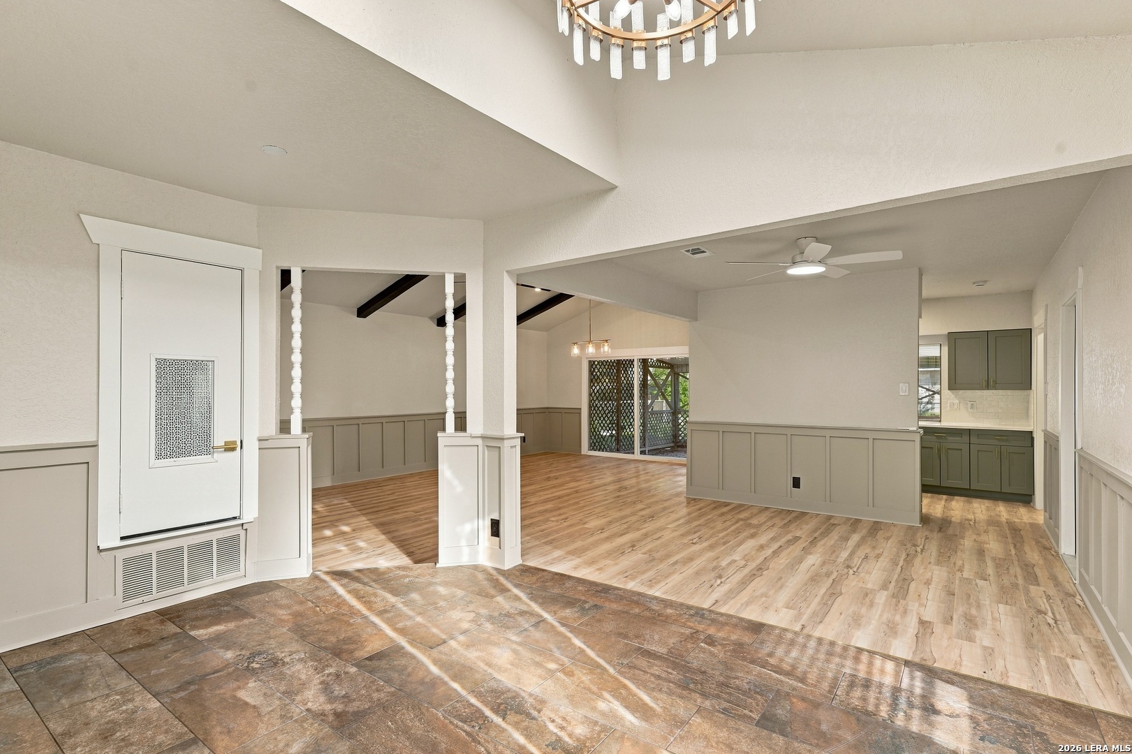 Entry/Foyer