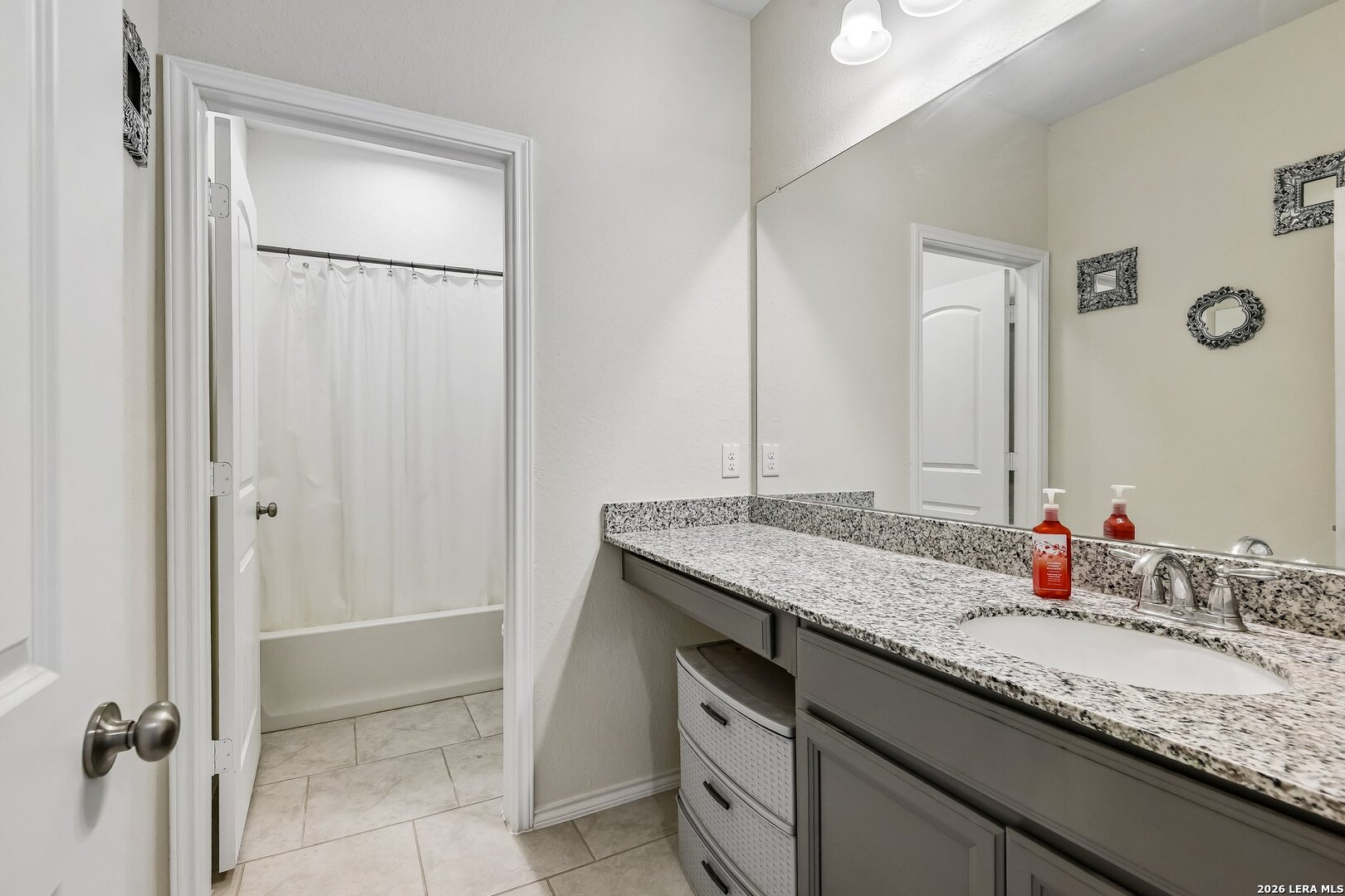 10727 Lone Ranger, San Antonio, TX 78254