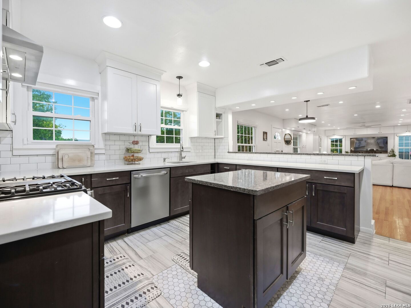 218 Larkwood Drive, San Antonio, TX 78209