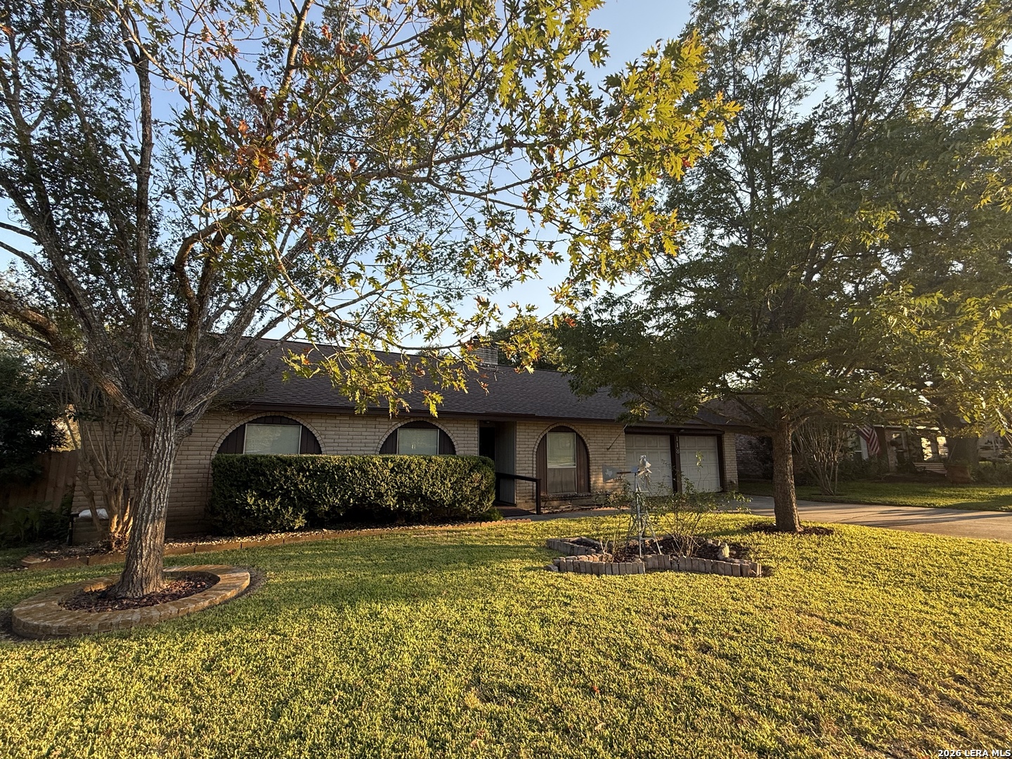 Property photo for 118 Clear Oak, Universal City, TX