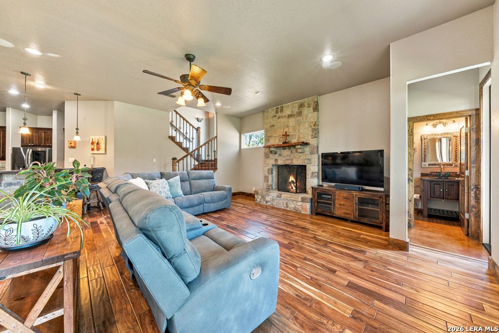 507 ENCHANTED OAK DR, La Vernia, TX 78121