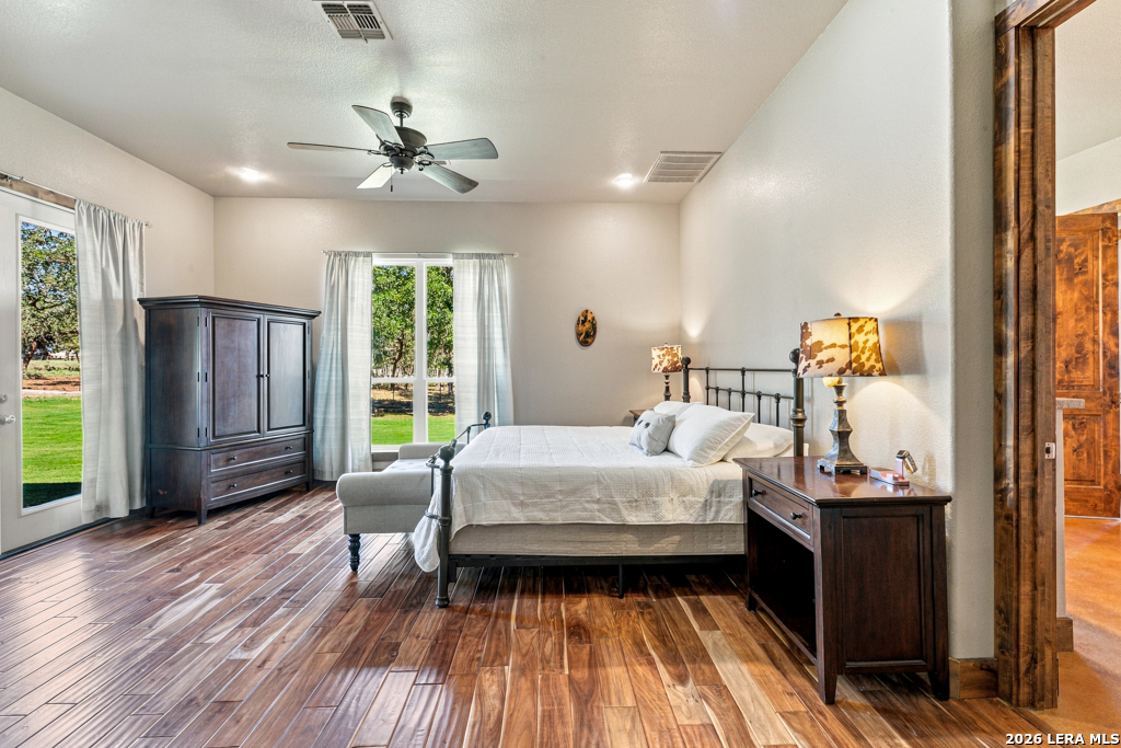 507 ENCHANTED OAK DR, La Vernia, TX 78121