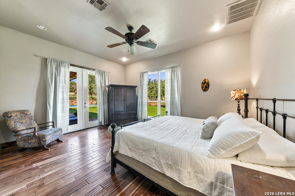 507 ENCHANTED OAK DR, La Vernia, TX 78121