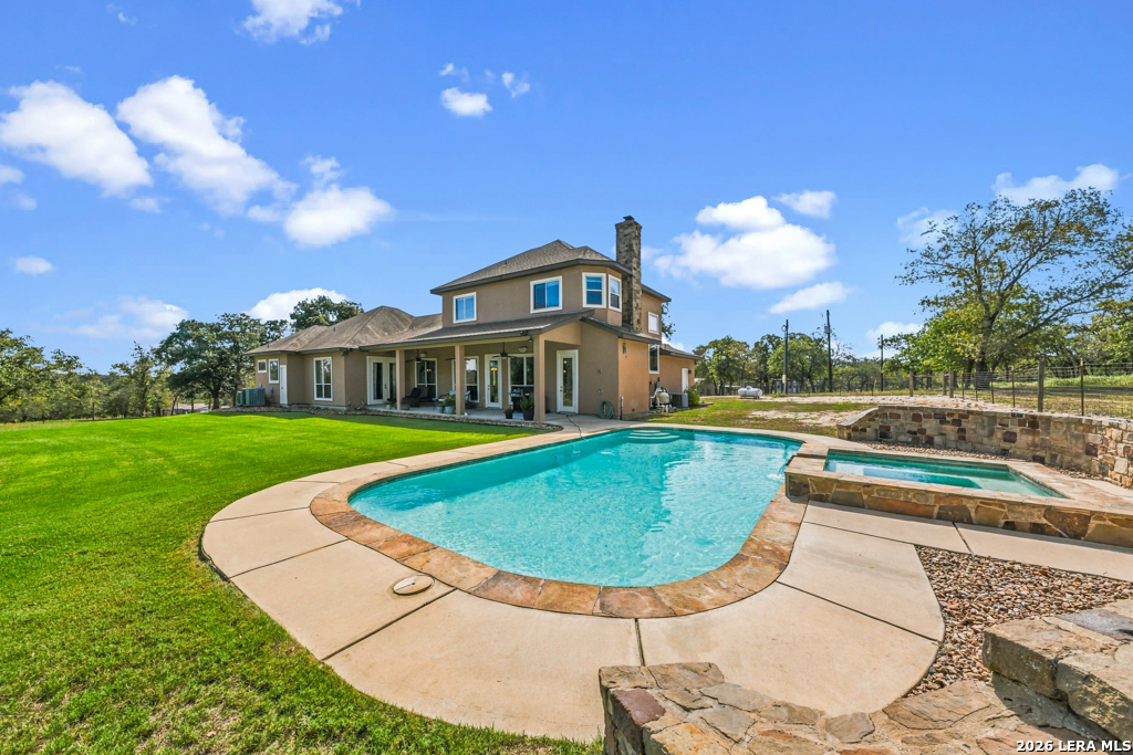 507 ENCHANTED OAK DR, La Vernia, TX 78121