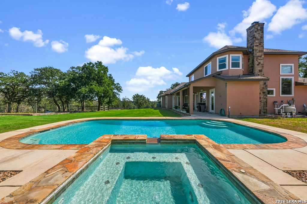 507 ENCHANTED OAK DR, La Vernia, TX 78121